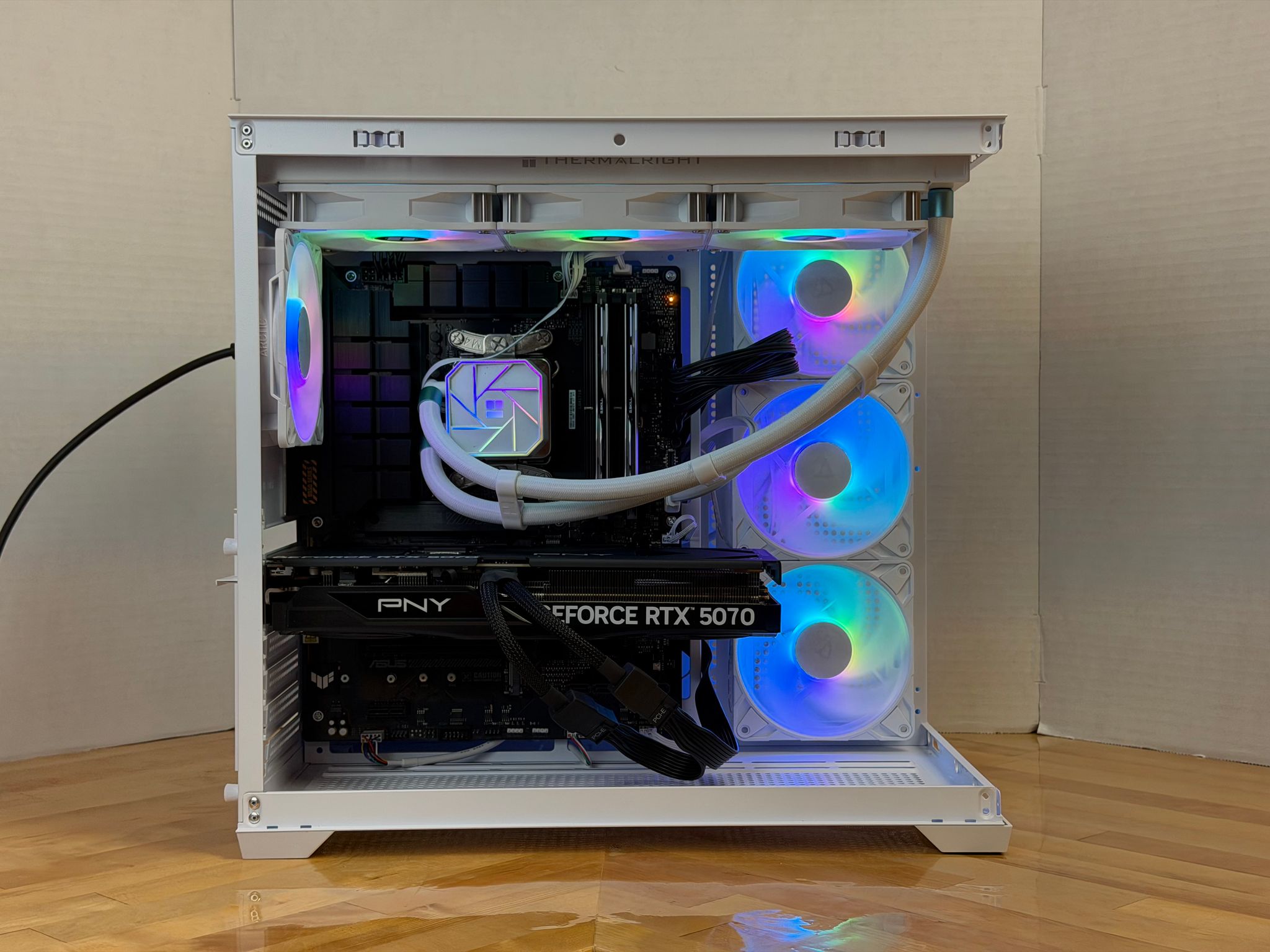 High-End Gaming PC – Ryzen 7 7800X3D + RTX 5070 +32GB DDR5