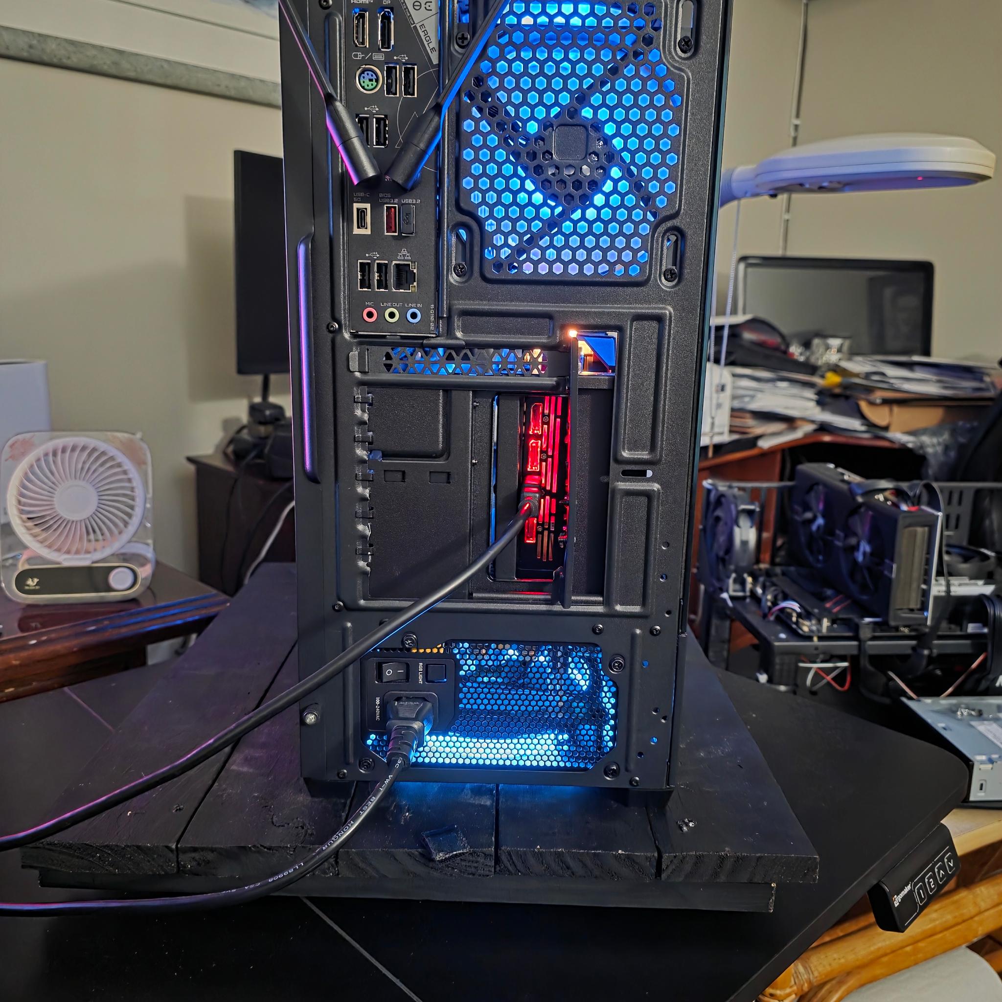 Verticle Mounted GPU.. Brand New Build..Custom AMD AM5