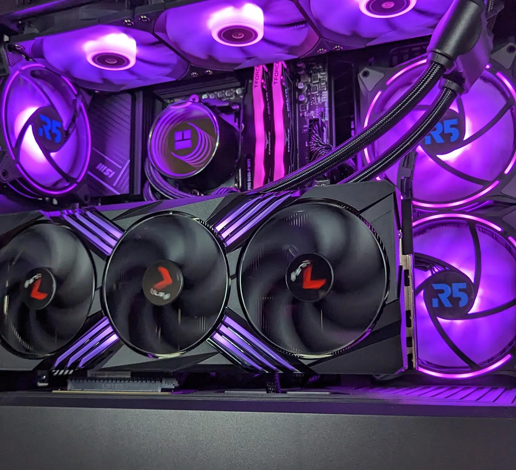 RTX 4080 // Ryzen 9 7950x // 32GB 6000Mhz DDR5 // 2TB Samsung 980 Pro // WiFi
