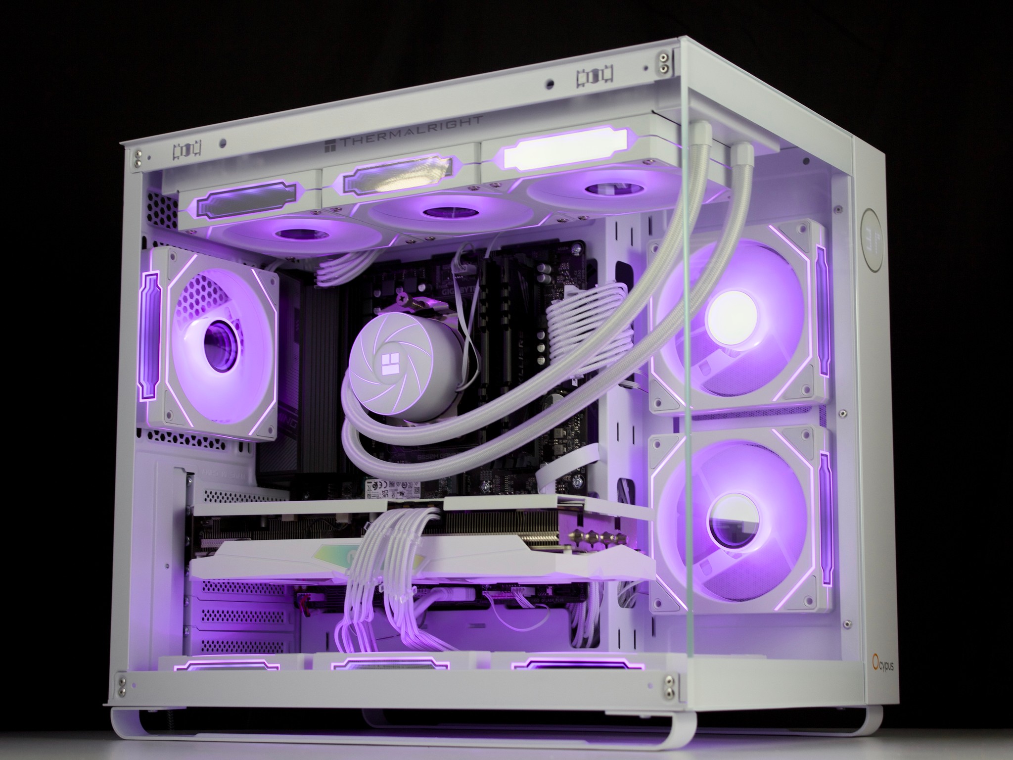 ❄️💎- Whiteout 1440P Gaming PC | RTX 3080, Ryzen 7 5700X, 32GB RAM, 1TB NVMe SSD ❄️💎