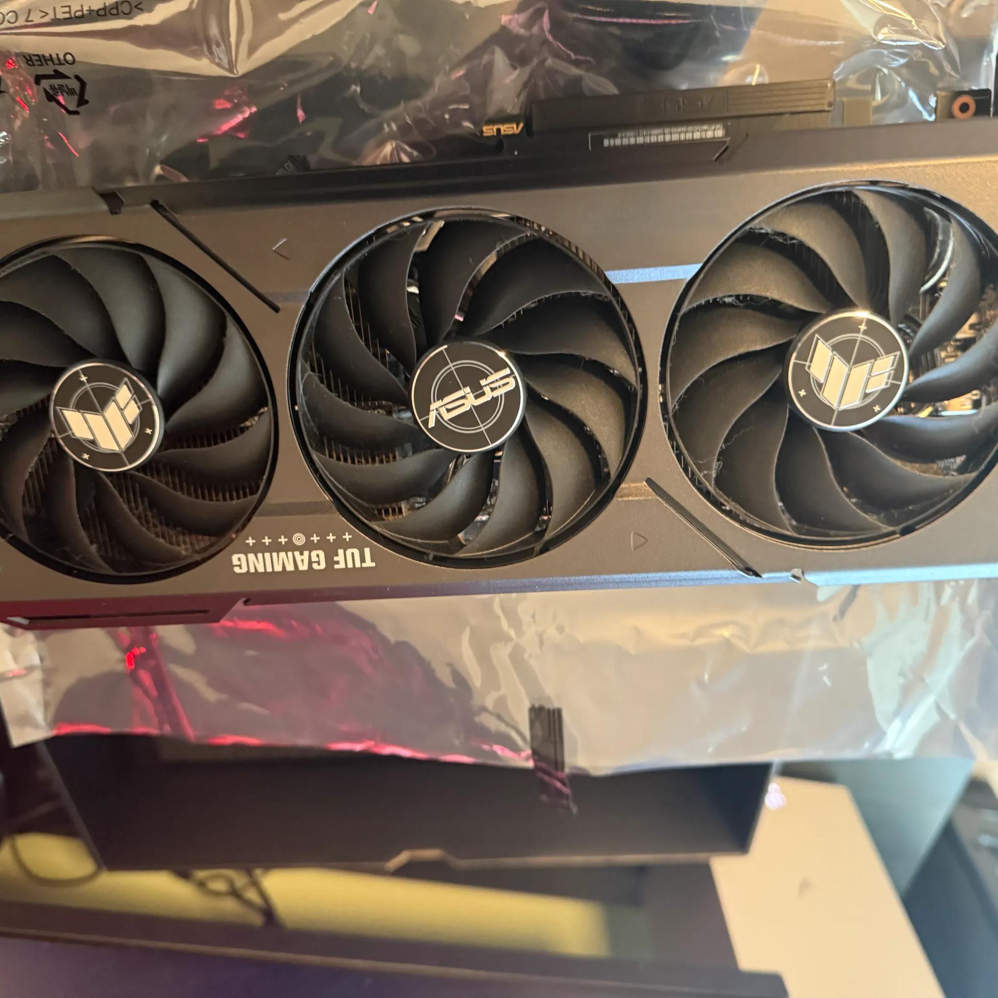 4070 OC 12GB GDDR6 ASUS TUF Edition
