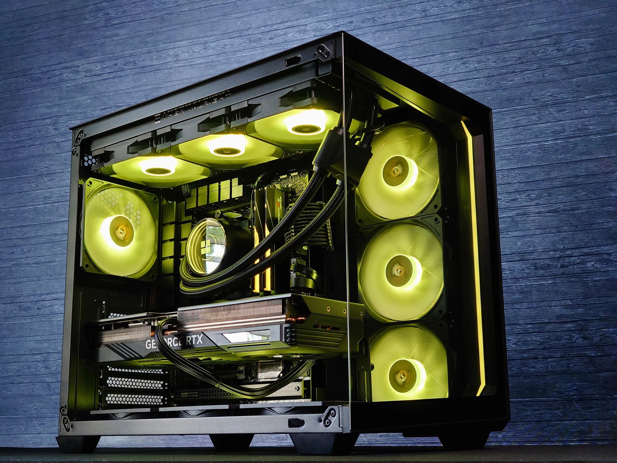 🌃🦇The Dark Knight 🦇Liquid Cooled Gaming PC🦇Nvidia RTX 4070 Ti 12GB🦇AMD Ryzen 7 7700🦇32GB DDR5