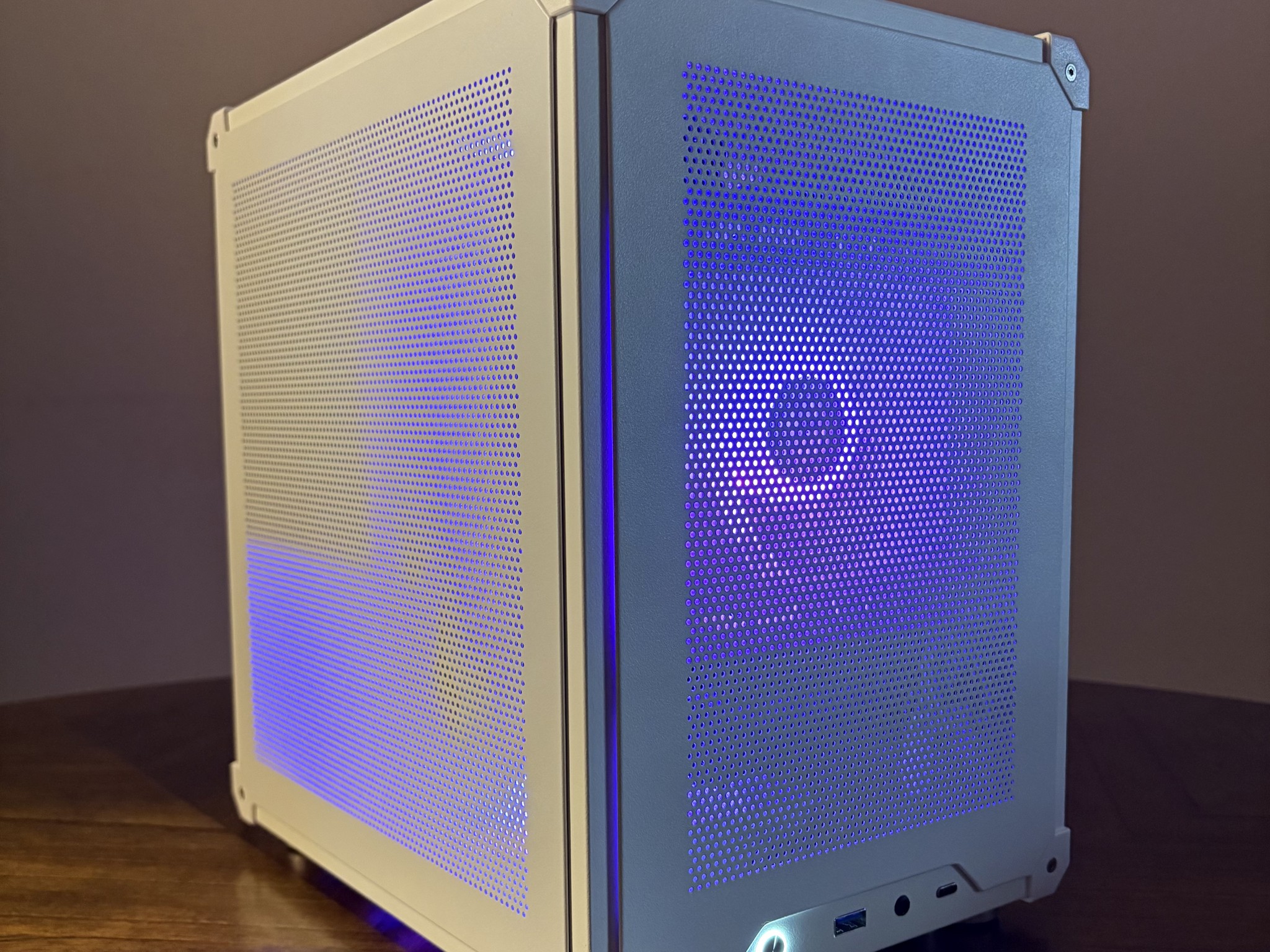 Minimalist White PC - Ryzen 3500 | RTX 3050 | 16GB RAM | 1TB NVMe SSD | WIFI 6E + BT 5.3 | Win11