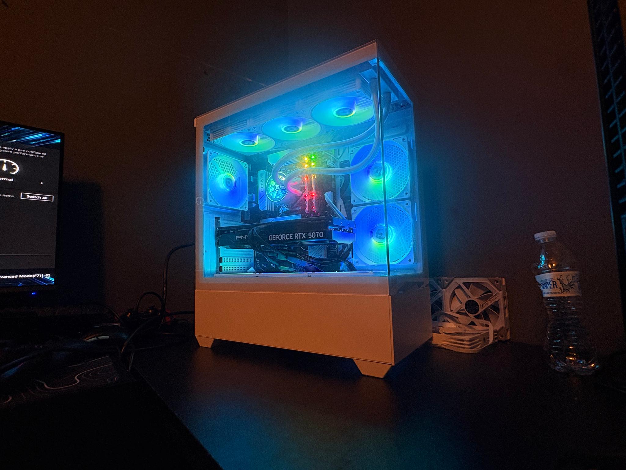 5070/Ryzen 7 7800x3D/32GB DDR5/1TB NVMe-Gaming Pc