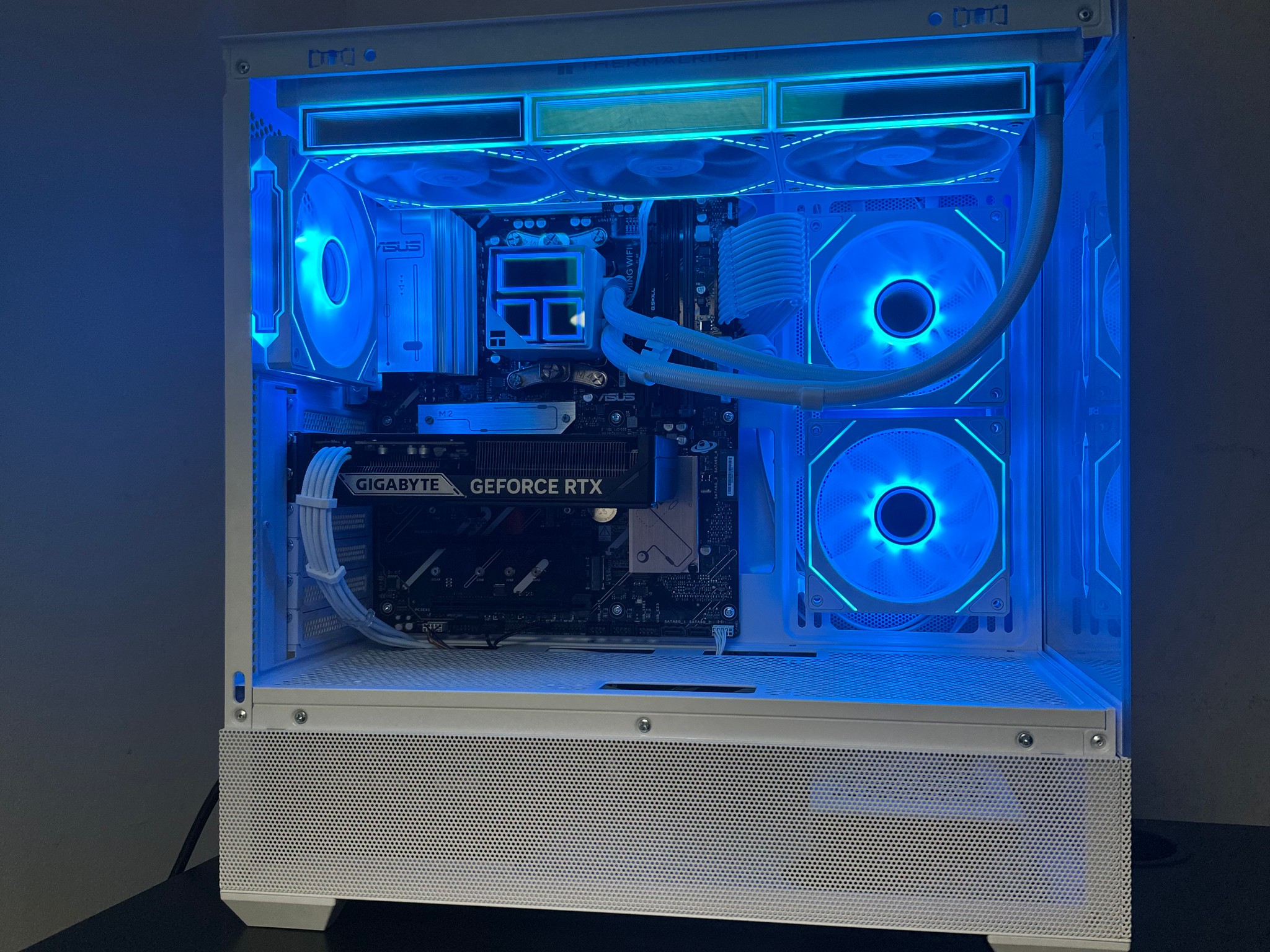 White WiFi Gaming PC | R5 7600x | RTX 5060 Ti | 1TB SSD