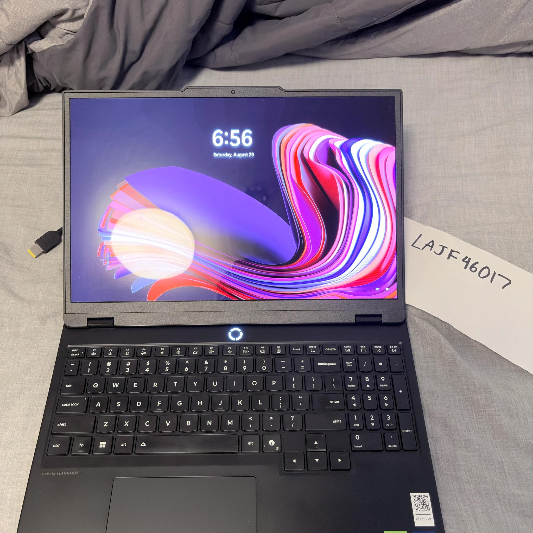2025 Lenovo Legion 5i Gen 10 15-inch Gaming Laptop (255HX, 5060, 32GB RAM, 1TB SSD, 165Hz OLED)