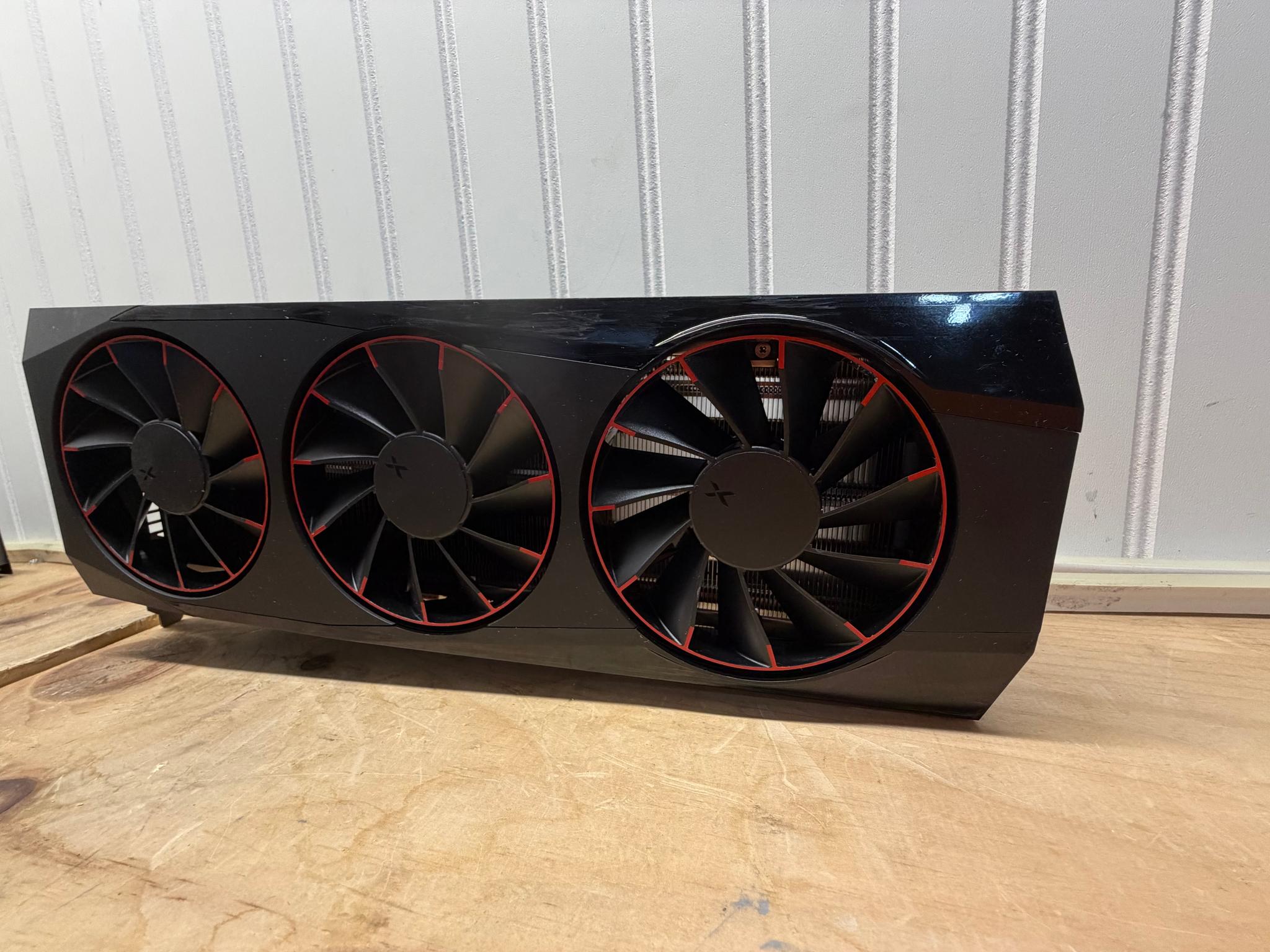 XFX RX 9070XT Magnetic White OC - Image 4