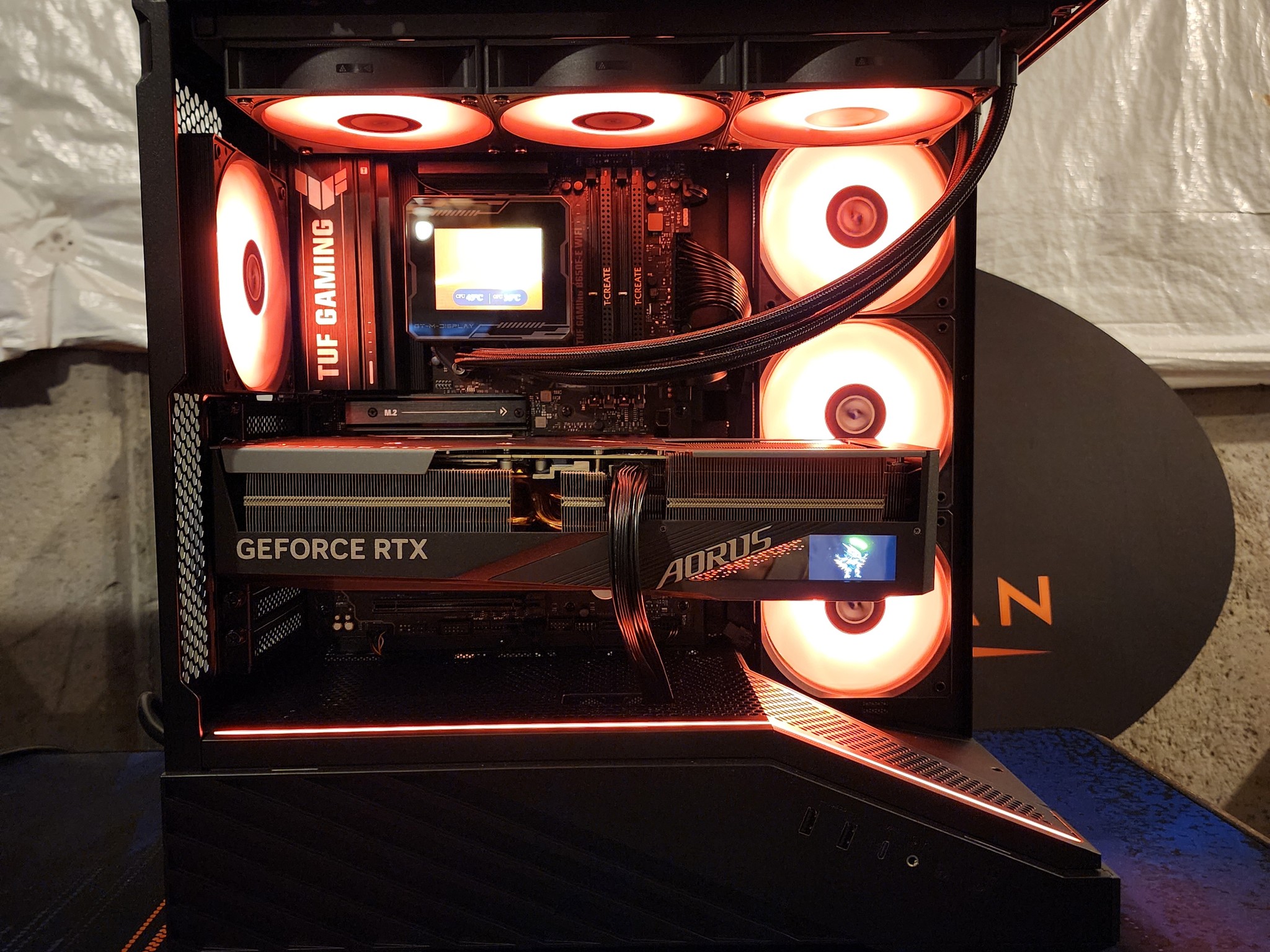 RTX 4080 / Ryzen 7 7800X3D / 16GB DDR5 RAM / 2TB NVMe
