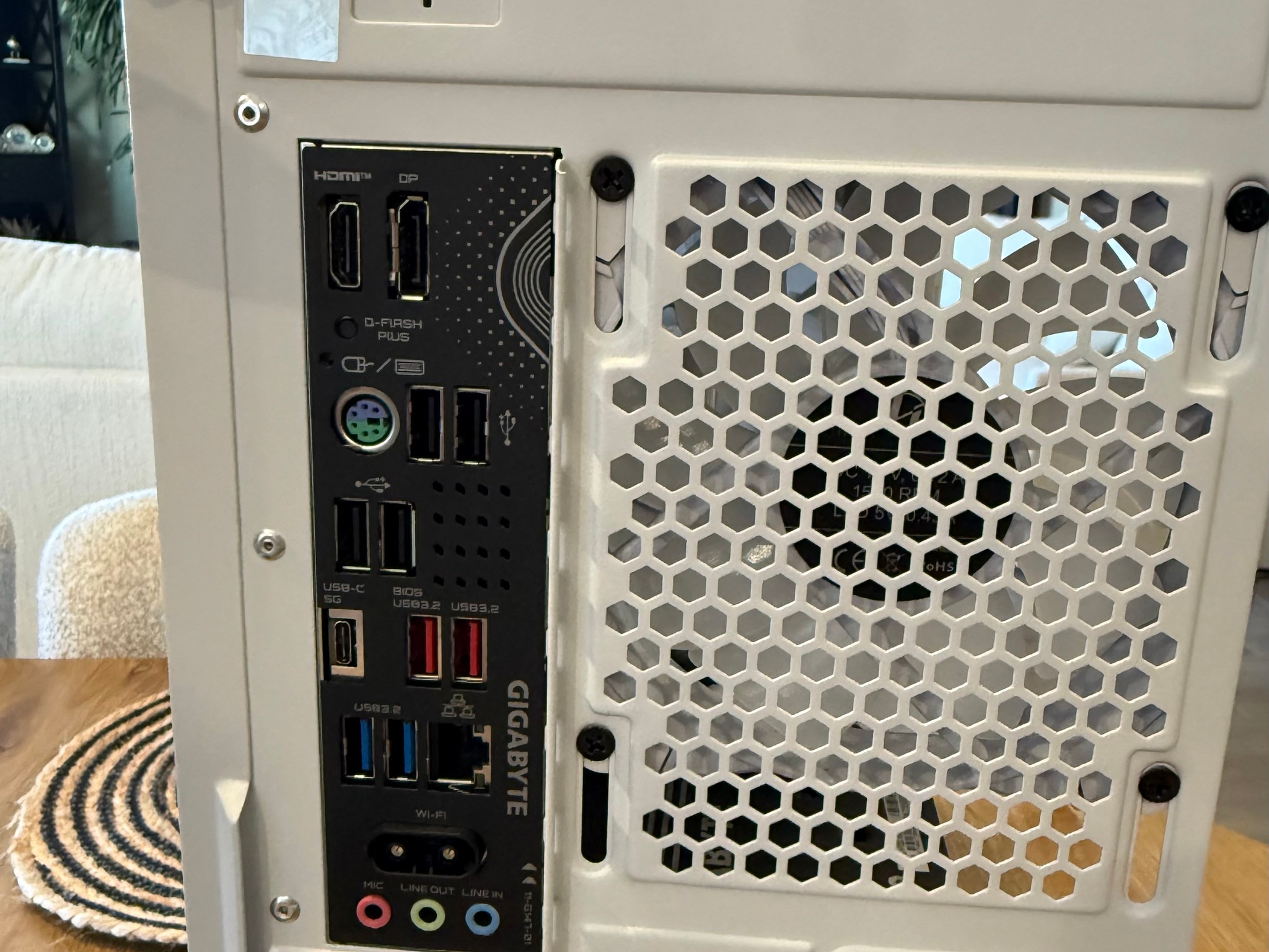 RTX 5080 (16GB) | Ryzen 7 9800X3D | 32GB DDR5 | 4TB NVMe SSD