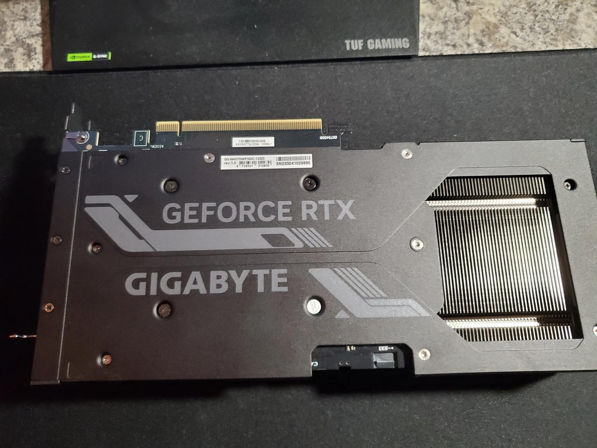 RTX 4070 12 GB Gigabyte Windforce