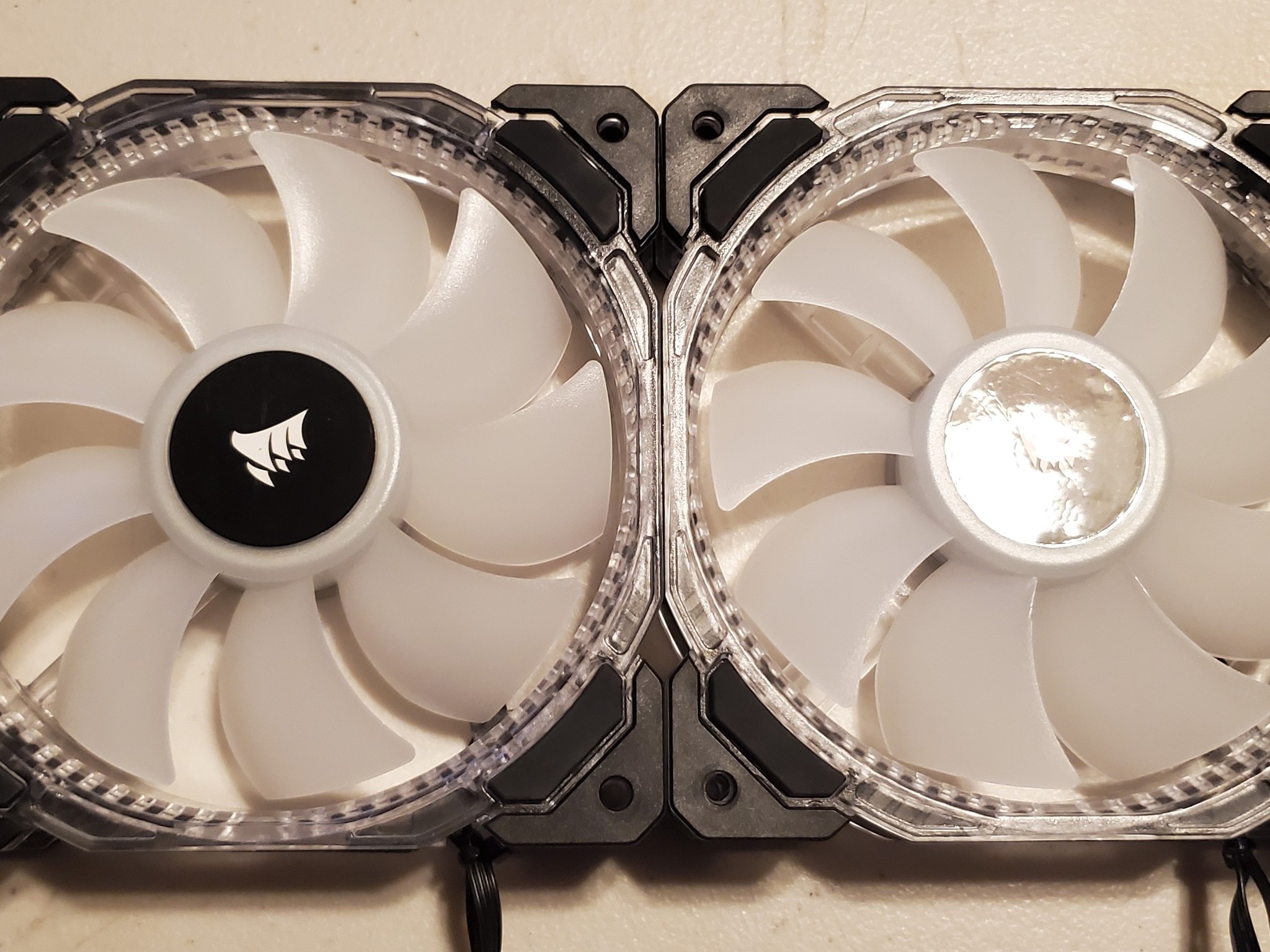 Corsair HD120 RGB LED High Performance 120mm 4pin PWM Fans (3-Pack with RGB Controller)