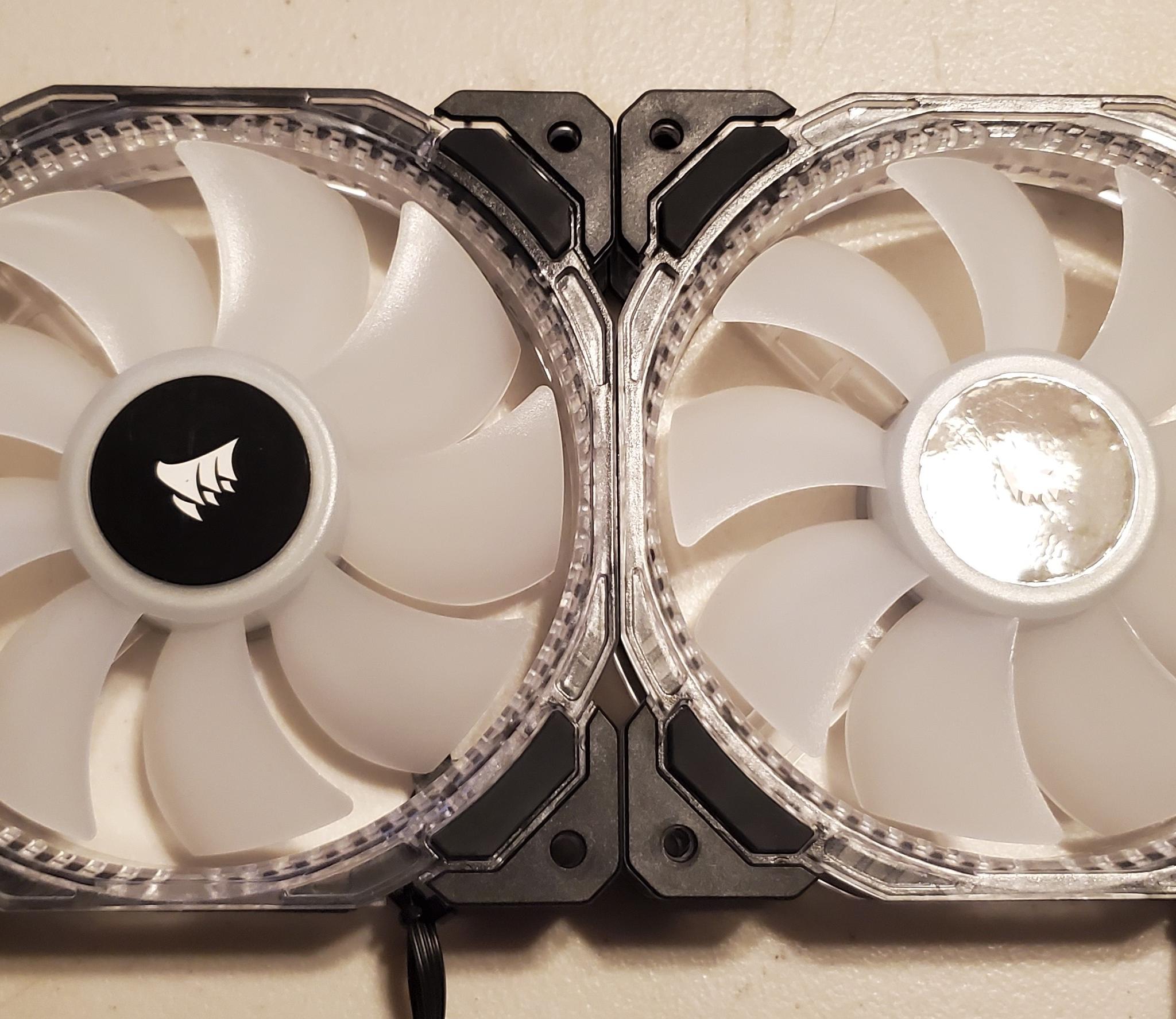Corsair HD120 RGB LED High Performance 120mm 4pin PWM Fans (3-Pack with RGB Controller)