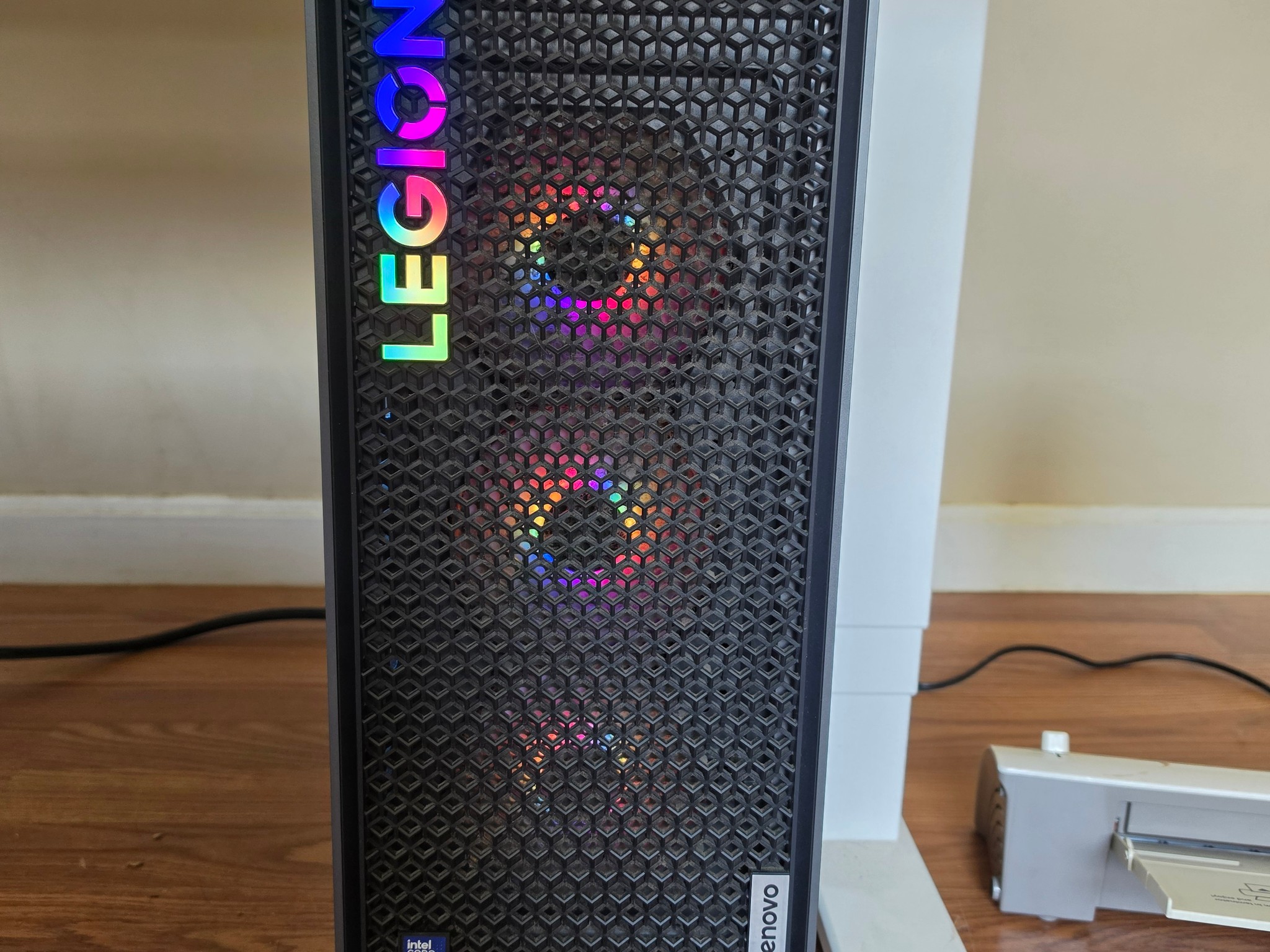 Lenovo Legion Tower 7i Gen 10 – RTX 5090 / 64GB RAM / Ultra 9 285K