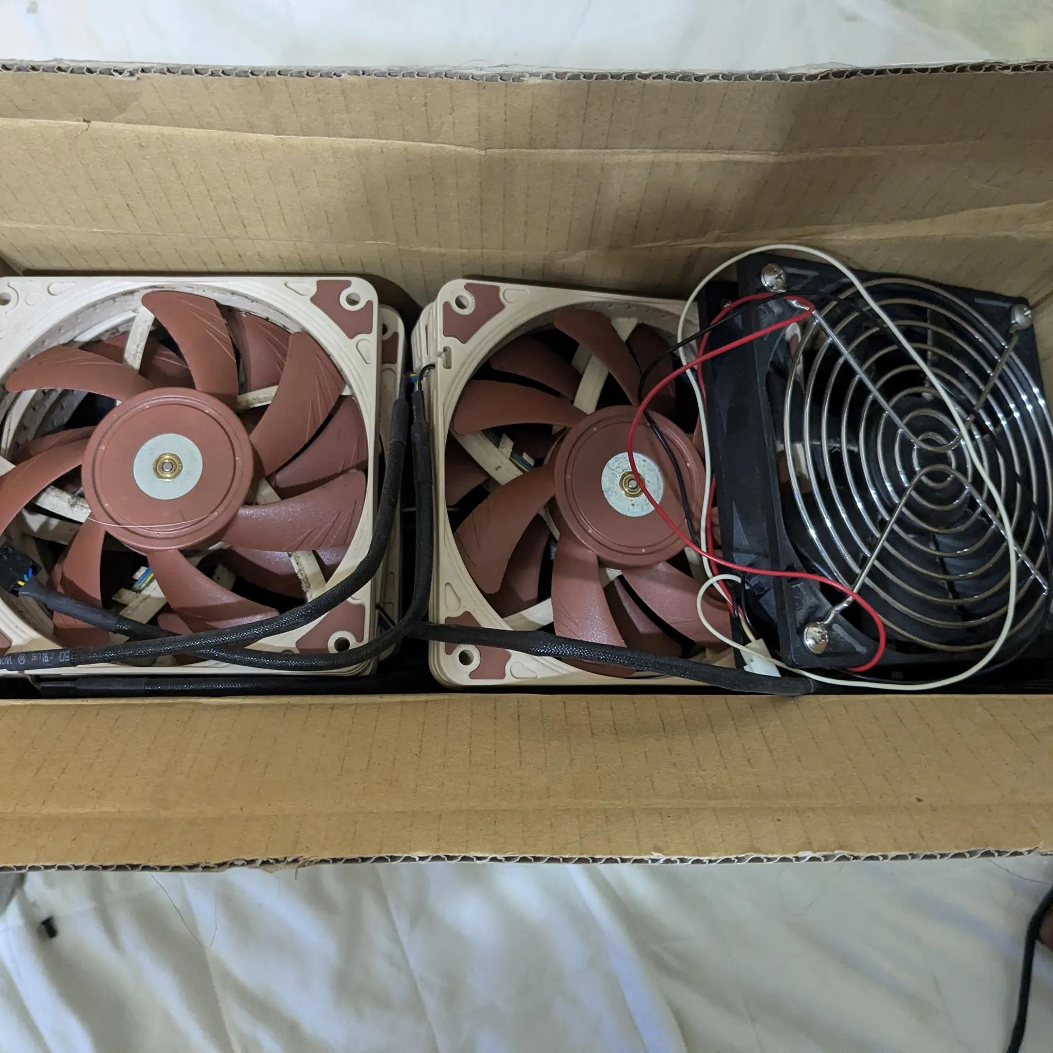 30+ 120mm PC fans (mixed brands, models, connections)