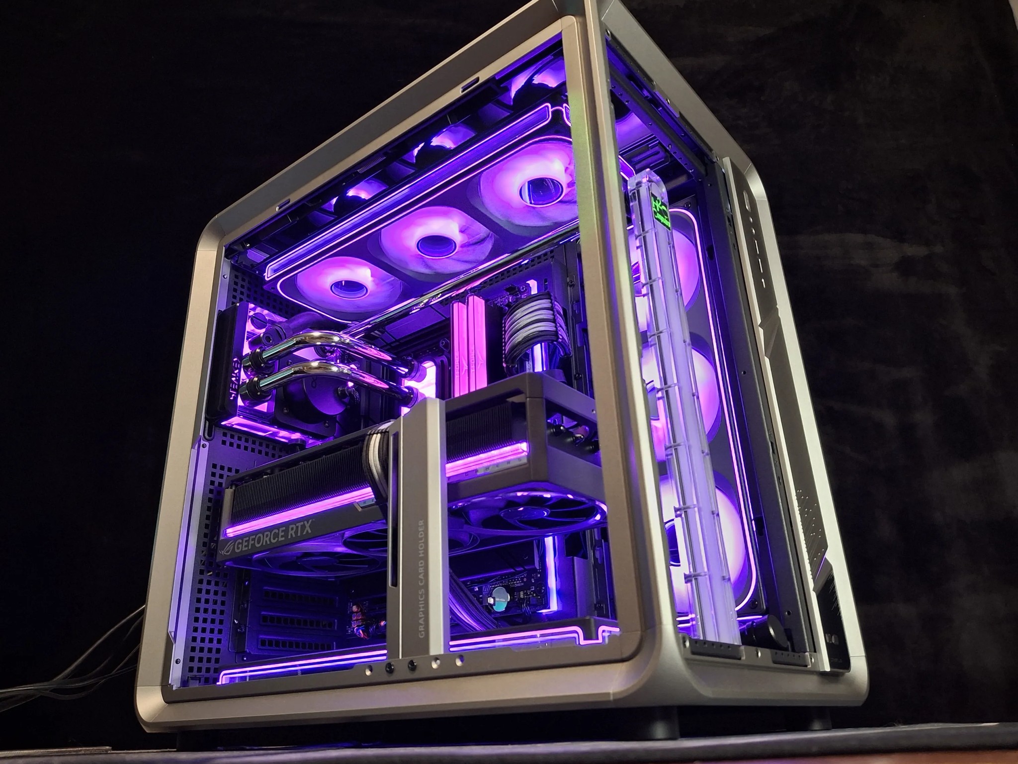 Custom Liquid-Cooled AMD Ryzen 7 9800X3D, Asus Astral OC RTX 5080, 32GB DDR5, 2TB SSD, 1000w