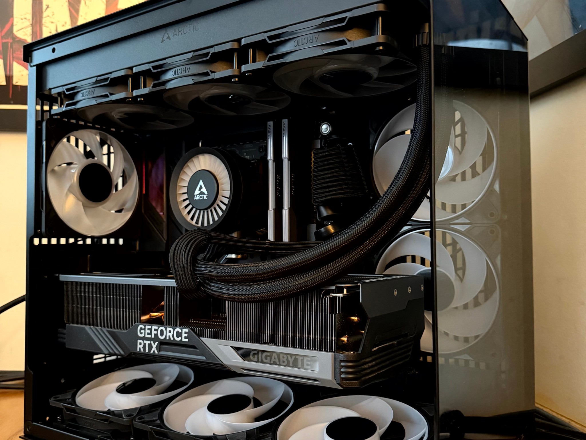 Tveir Hrafnar - RTX 4080 Super OC | Ryzen 9 7900x3d | 32G RAM @6400MT/sec | 4TB Storage | 1000W PSU