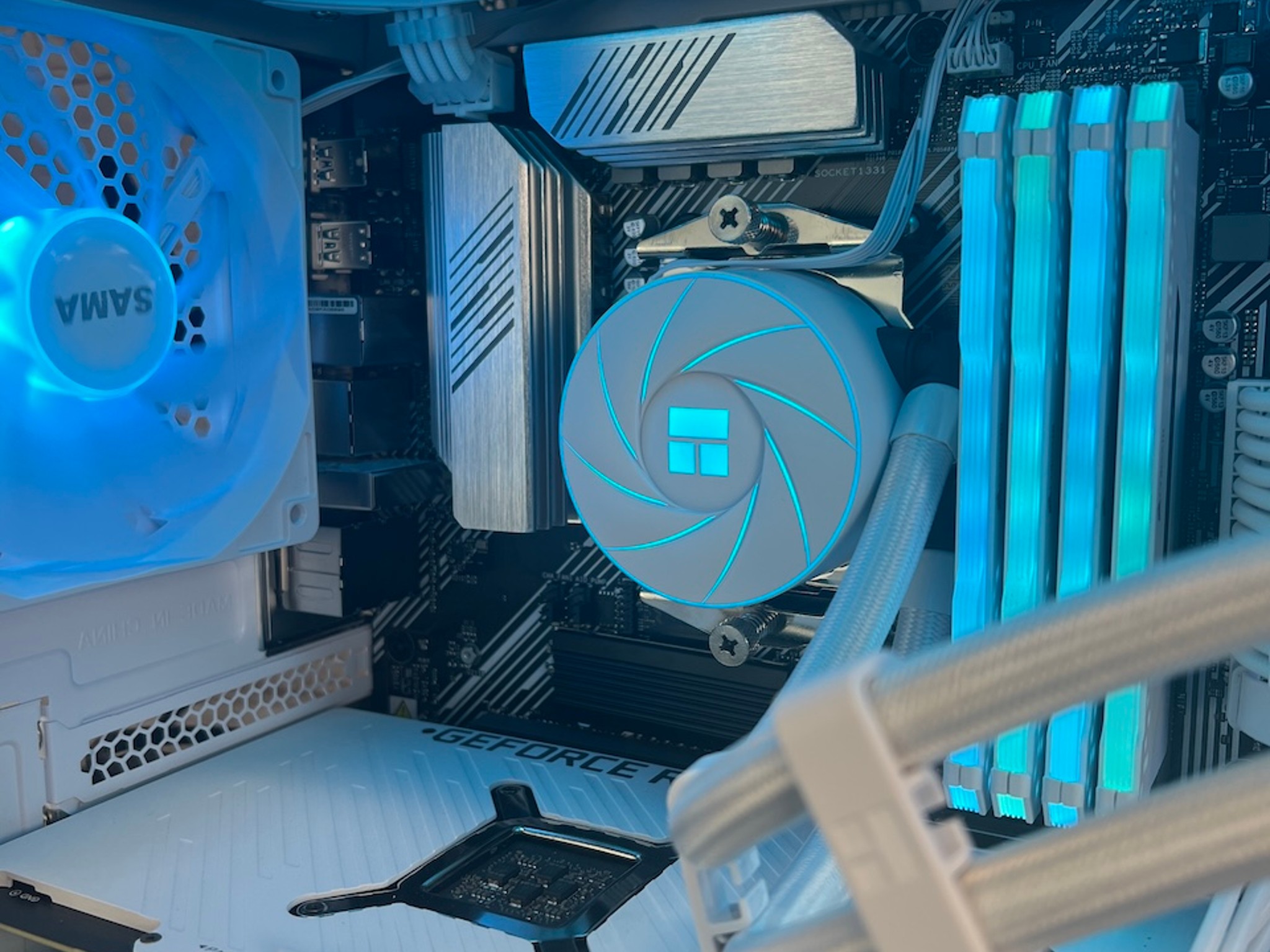 Liquid Cooled Ryzen 7 5800X ROG Strix RTX 3070 32GB RAM 1 TB WIFI5 Win 11