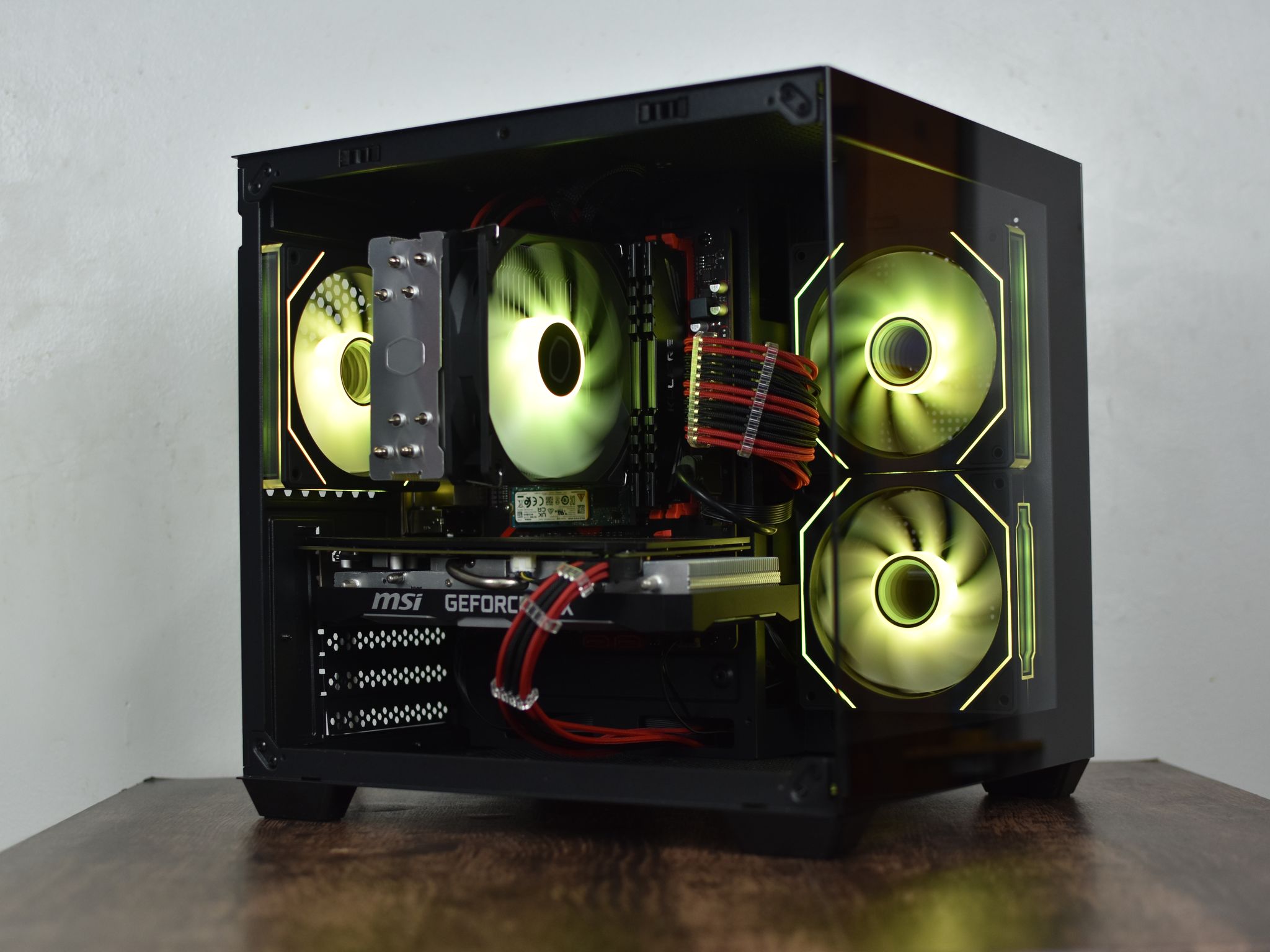 🖤Black & Red❤️ Budget Gaming PC (Ryzen 5 3600 + RTX 2060 Super + 16gb of ram)