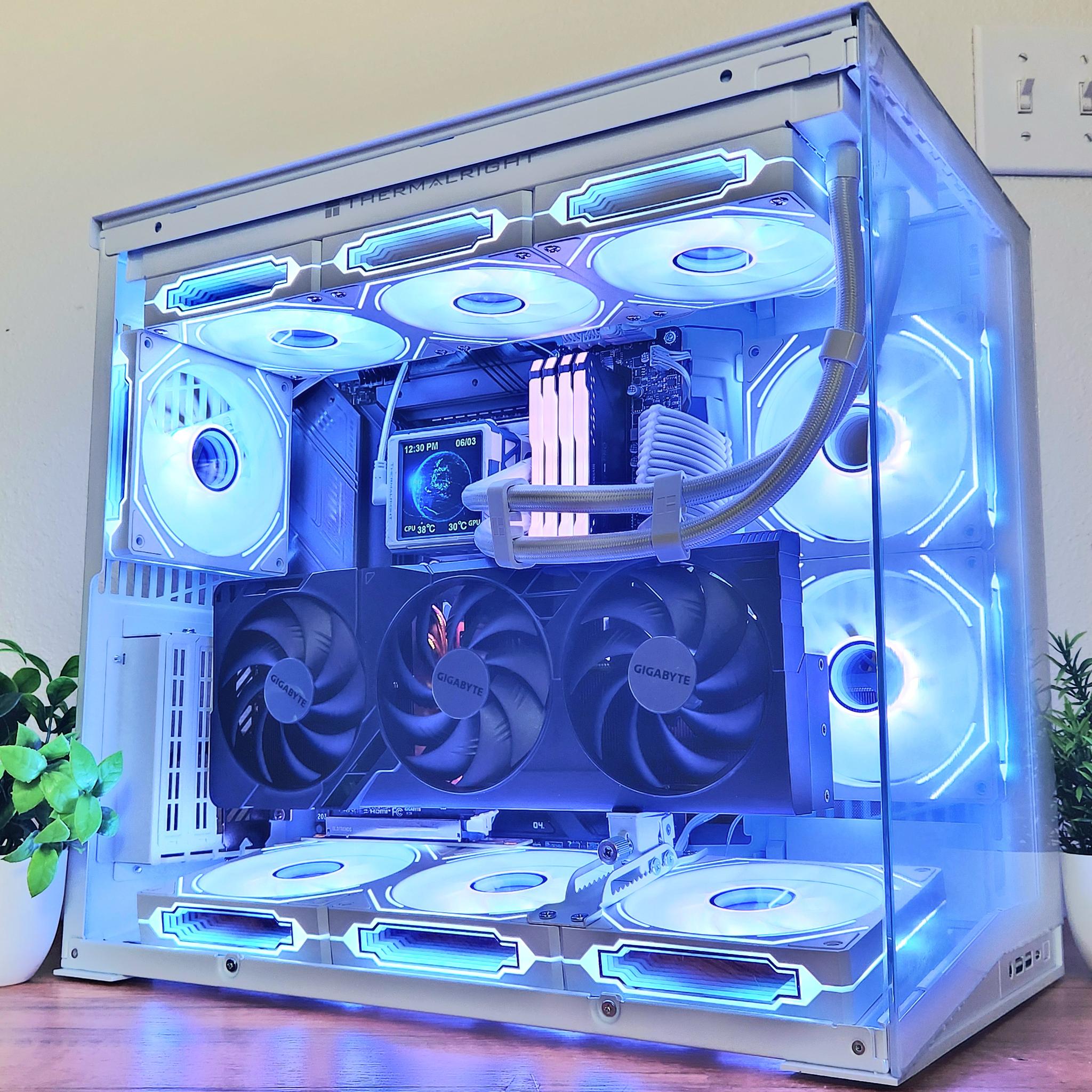 I9 13900K | RTX 4070 Ti SUPER | 32GB RAM | 4TB NVMe / SSD | WiFI + BT | WINDOWS 11 PRO