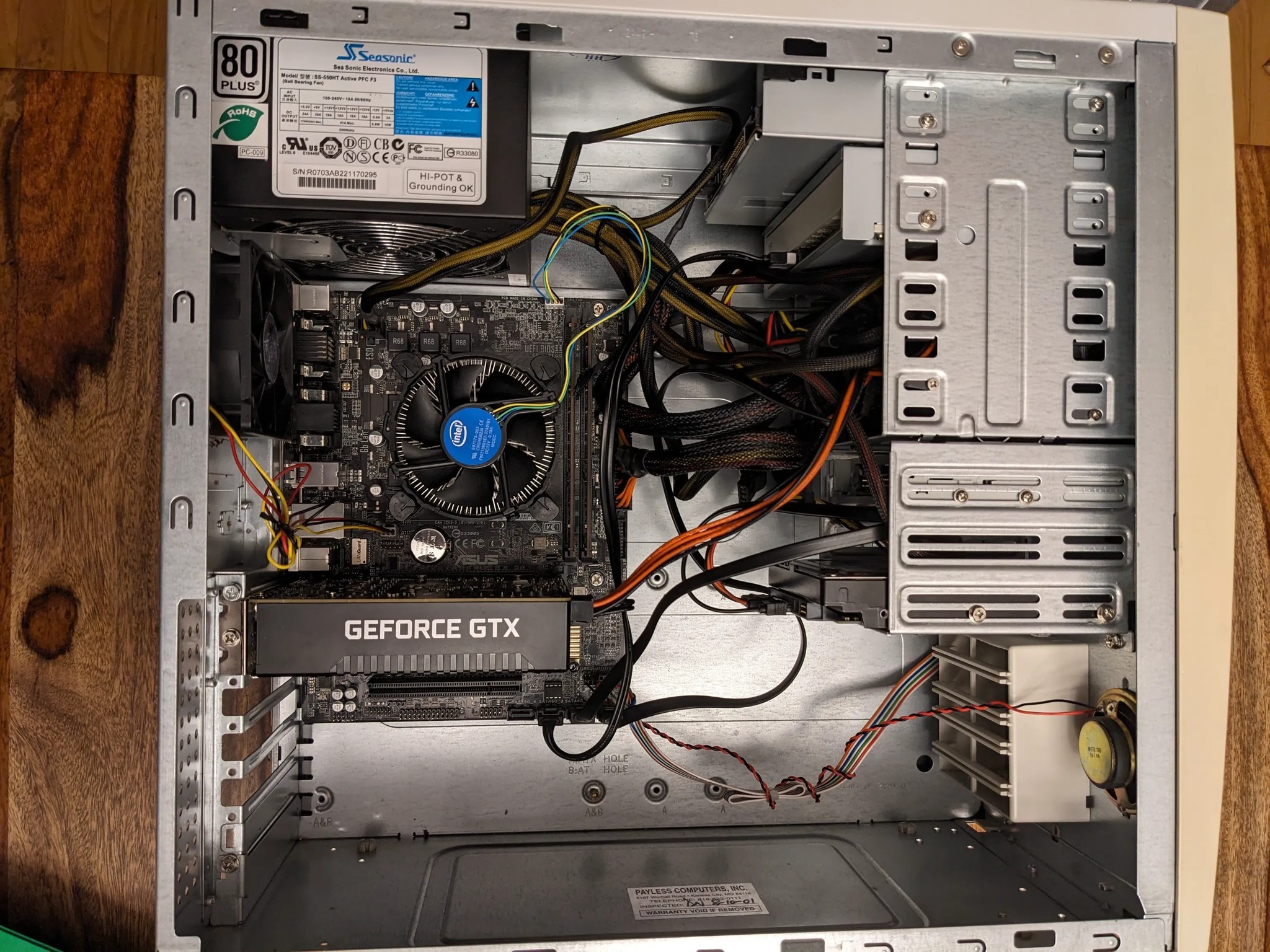 Sleeper's Dream | i7-7700 + 1660 Ti + 16GB RAM + 128GB SSD +1TB HD | DVD-RW | Win 10 | Retro Case