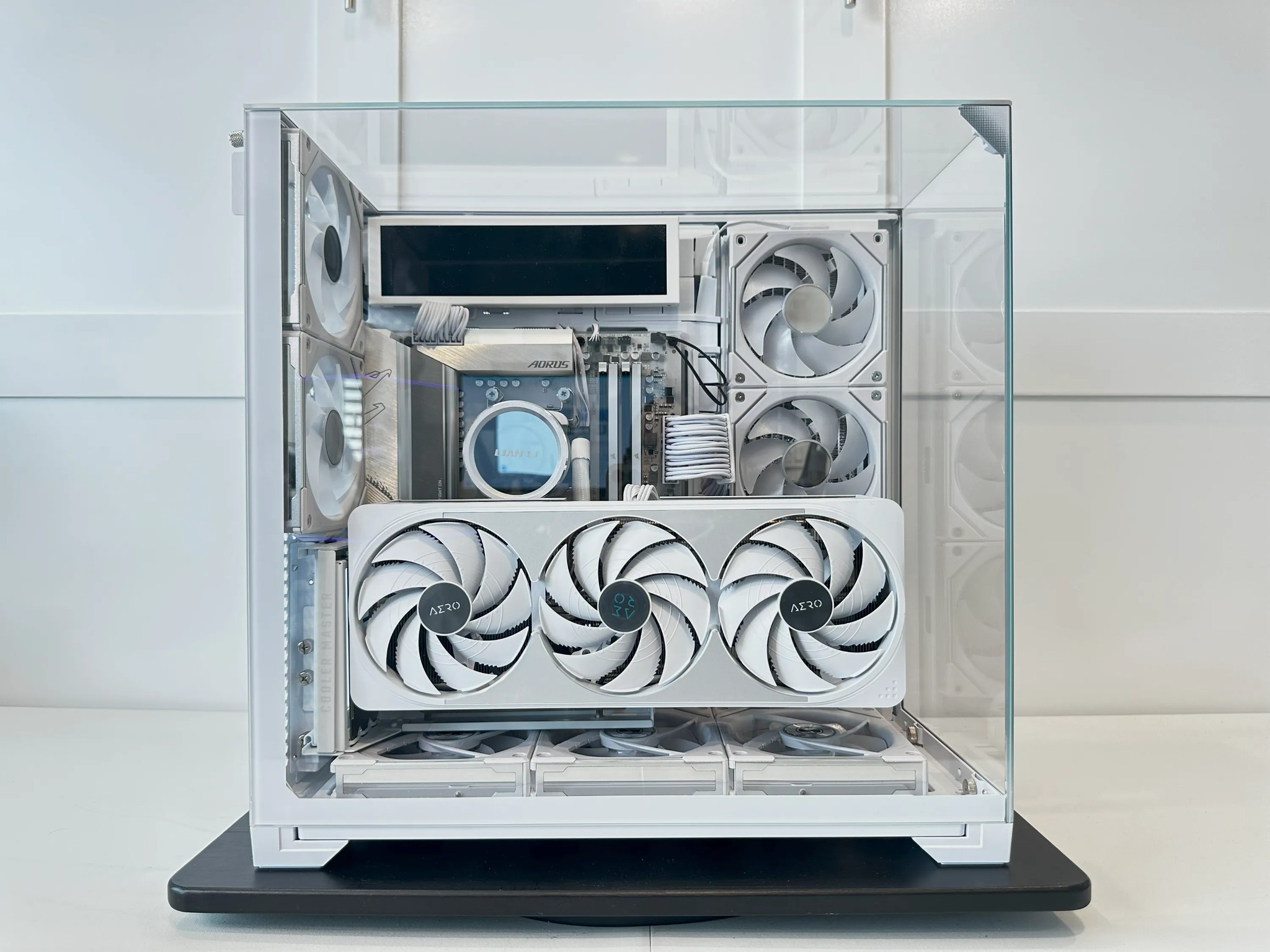 ❄️New NVIDIA GeForce RTX 5070 Ti AERO Overclocked w/ AMD Ryzen 9800X3D/ 32GB RAM/ 2TB NVME❄️