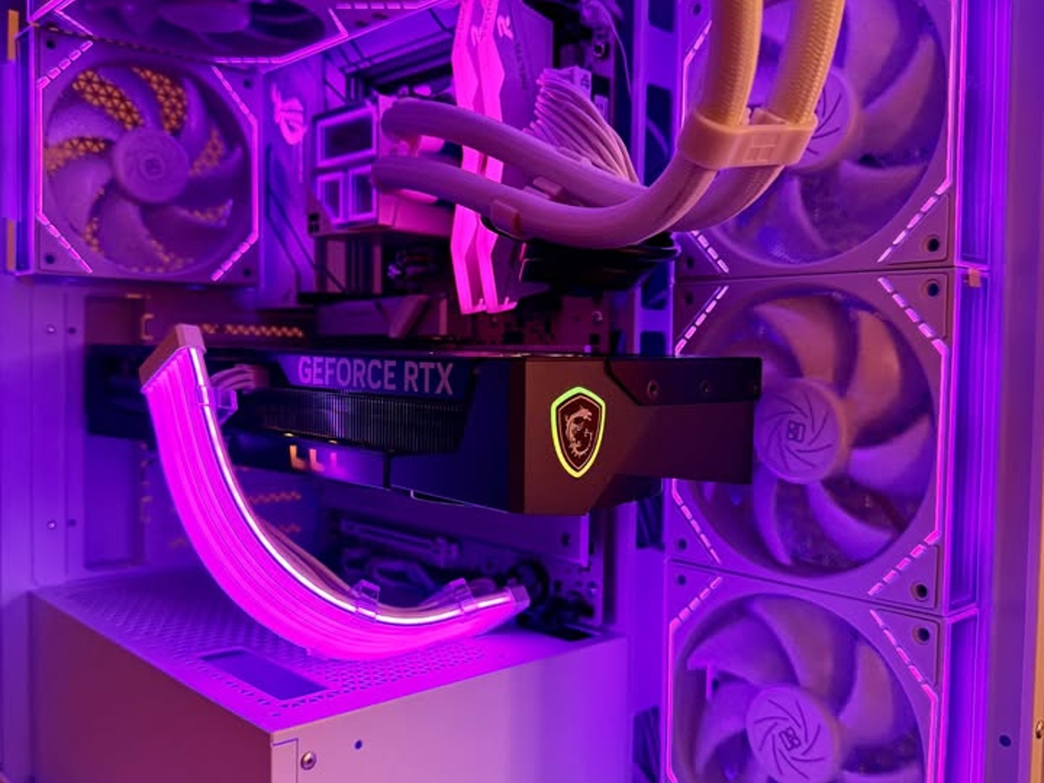 ❄️"The FrostForge"| 9800X3D | RTX 5070 Ti | 32gb DDR5| Windows 11 Pro