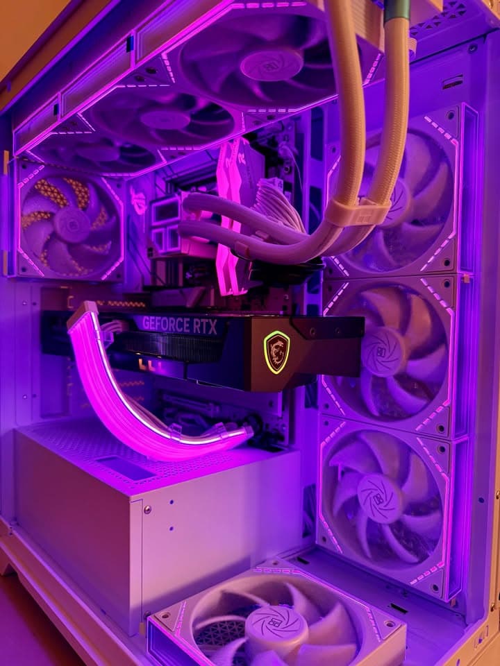 ❄️9800X3D | RTX 5070 Ti | 32gb DDR5| Windows 11 Pro| "The FrostForge" Gaming PC