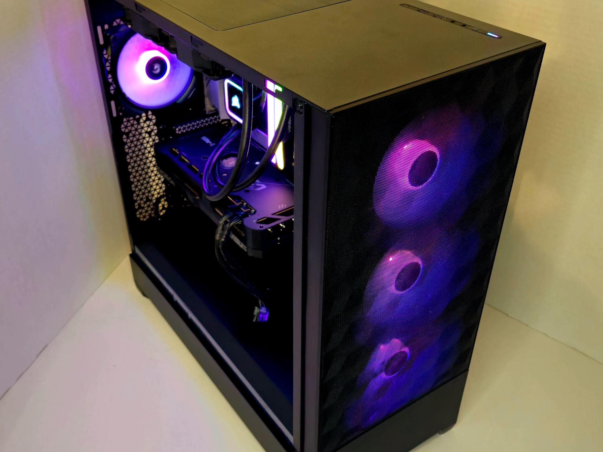 Brand New Mid Tier PC. 13600k & 7800XT