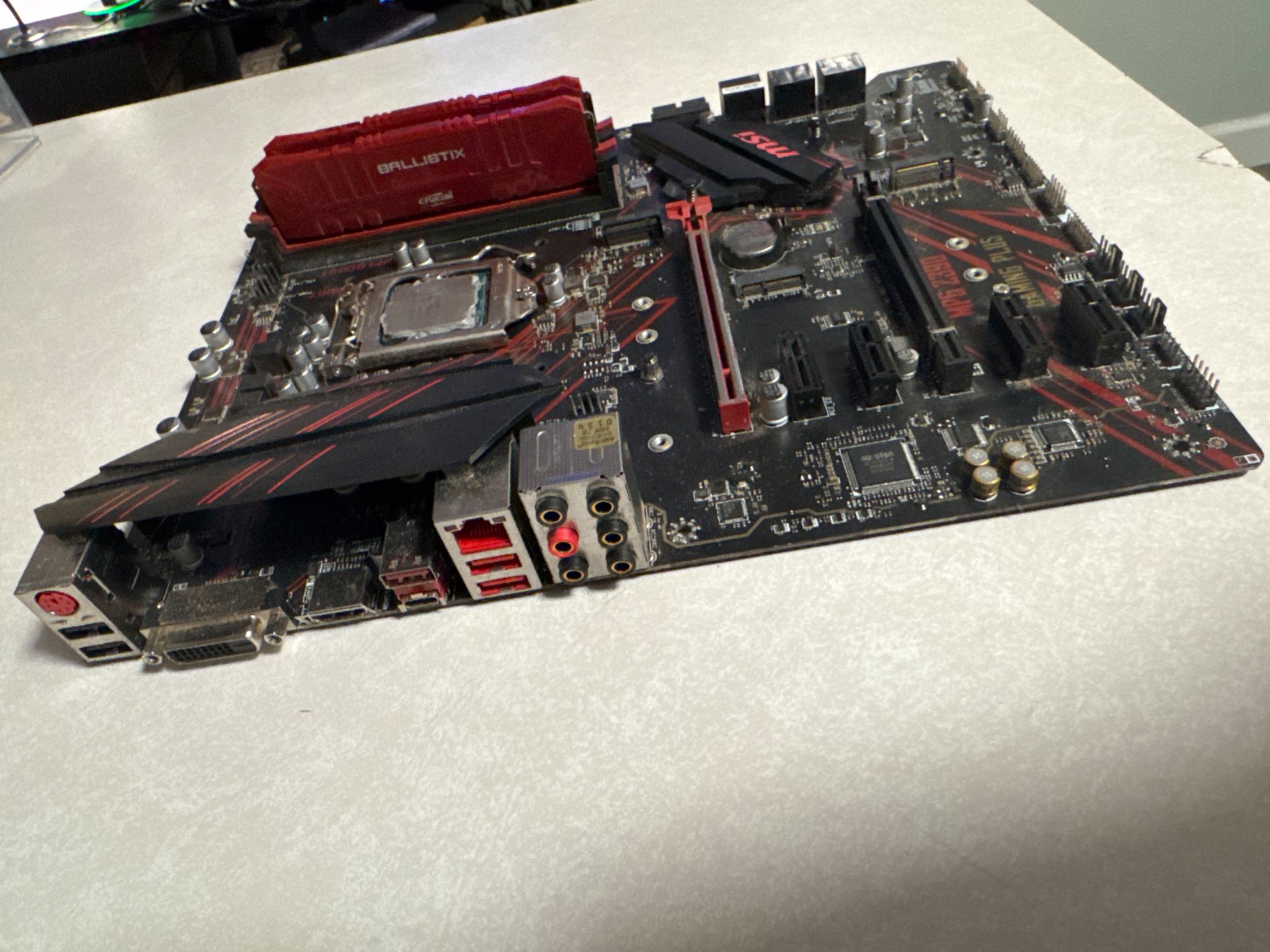 i7 8700K 16GB Crucial Ballistix DDR4 and MSI MPG Z390 Gaming Plus Bundle