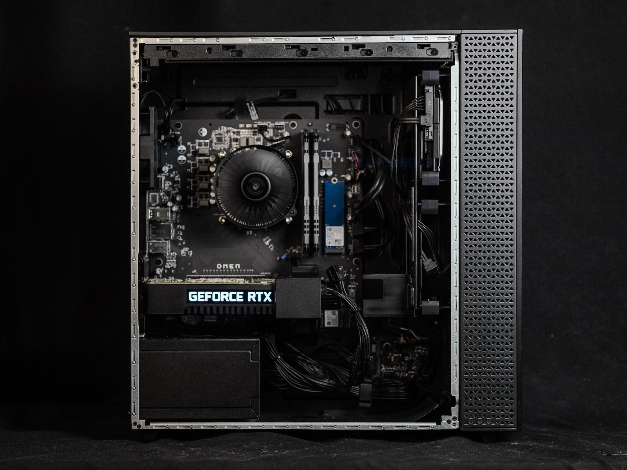 OMEN Gaming PC - RTX 2060 6GB / Ryzen 7 3700X / 16GB DDR4