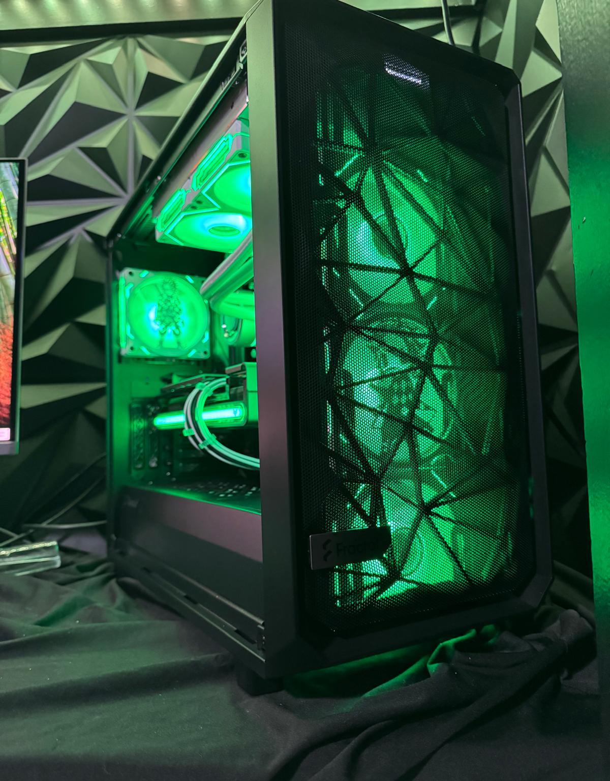🔥 THE DEMON PLAYER 🔥Ryzen 7 7700X| RX 7800XT| 32 GB DDR5| 4.75 TB NVMe|850W PSU