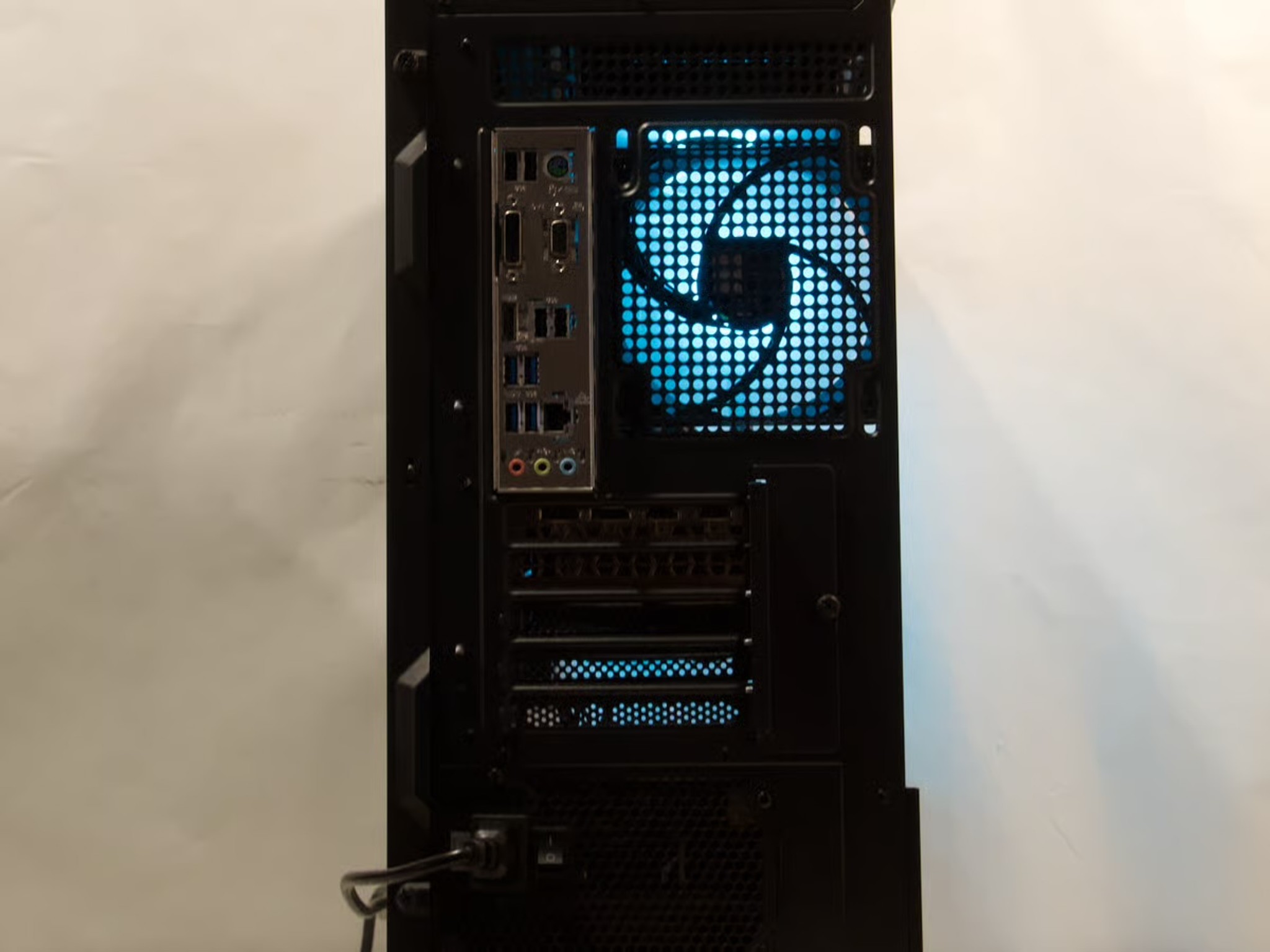 RX 6800 16GB, Ryzen 7 5700X, 32GB DDR4, 1TB NVMe SSD, WiFi - 1440p Gaming PC