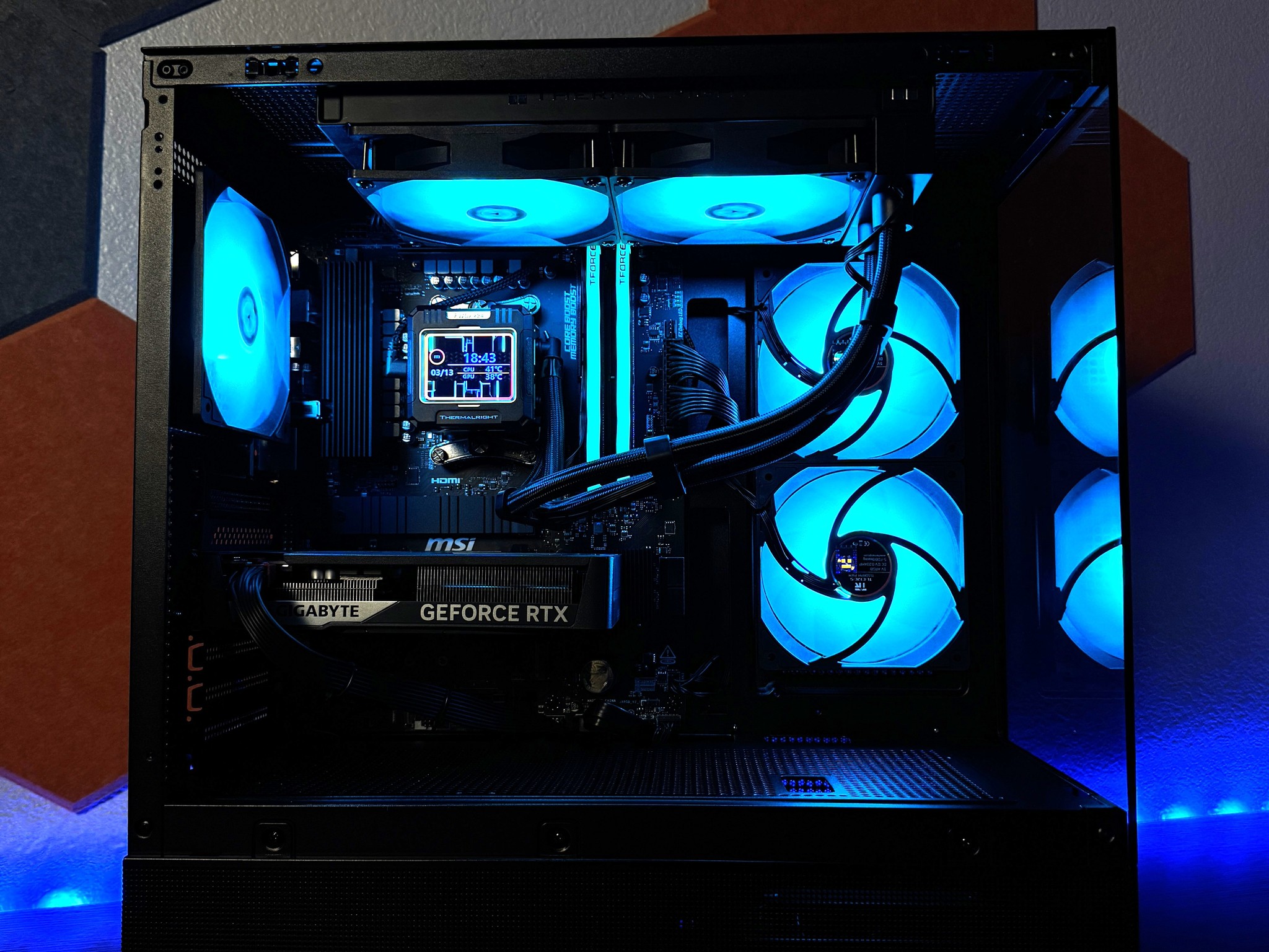 Ryzen 7 7700/RTX 5060 8G 16G DDR5