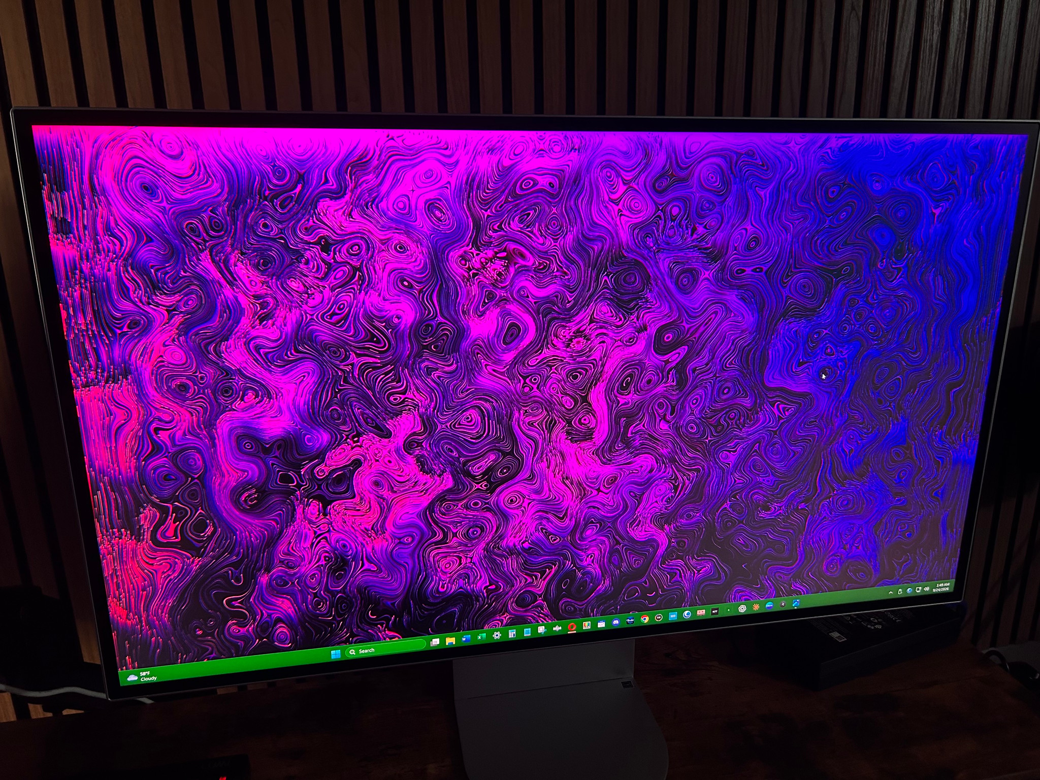 LG UltraFine evo 32" Worlds First TB5-6K(6144x3456) NANO-IPS-Black Thunderbolt-5 Monitor (32U990A-S)