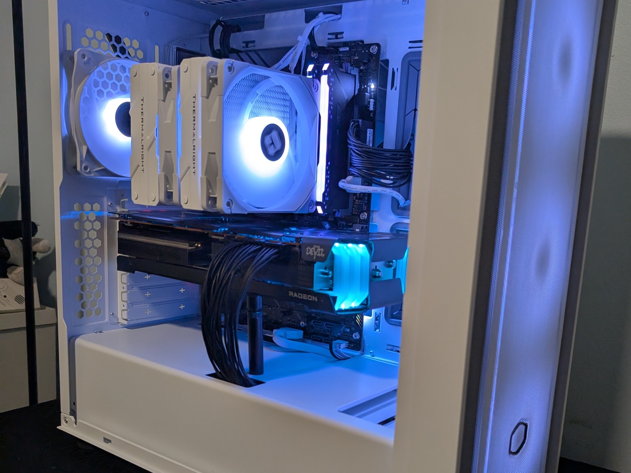 RX 6950 XT-Ryzen 7 5800x-32 GB RAM-1 TB NVME Powerhouse Gaming PC SSD