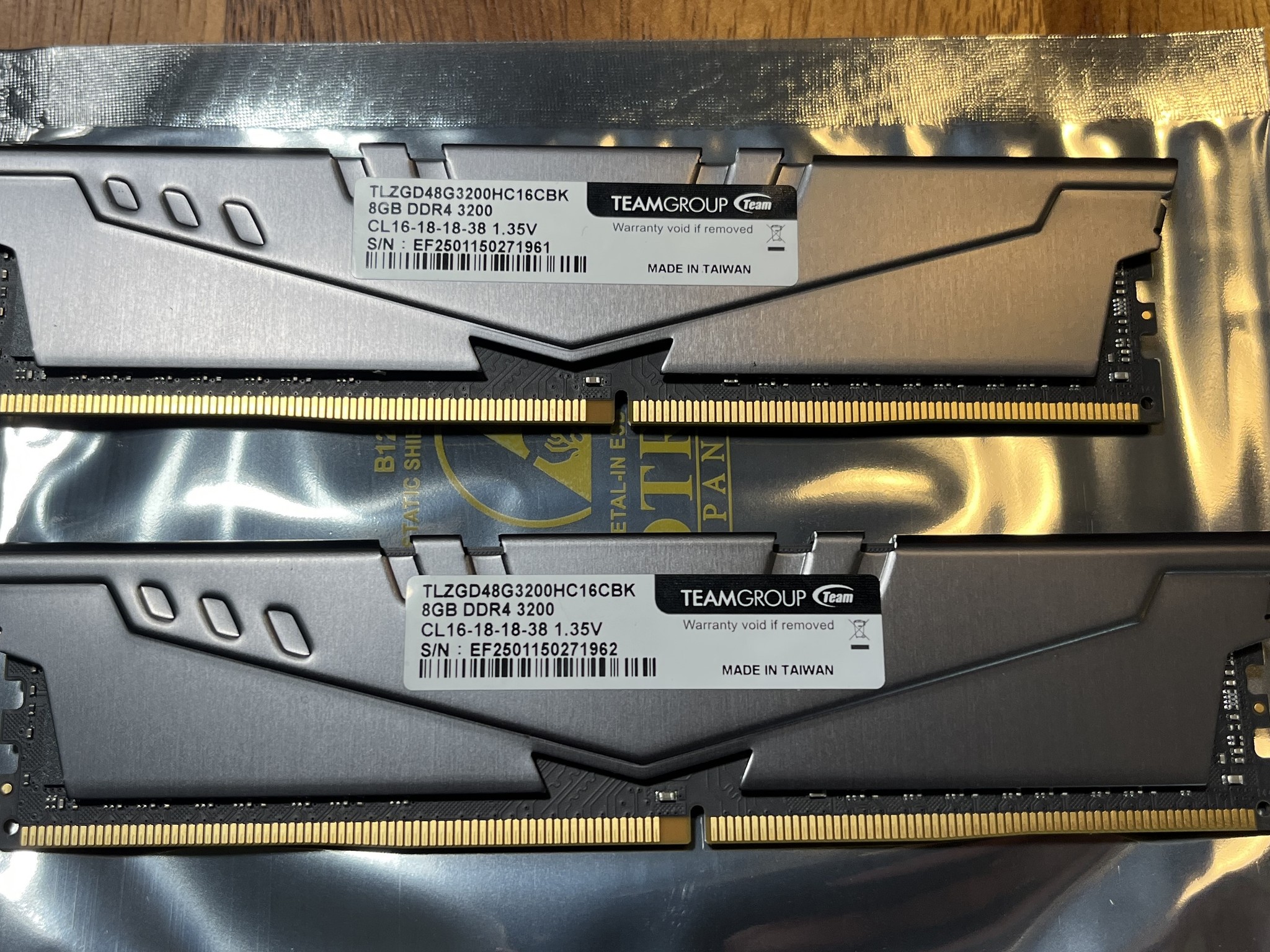 Team T-FORCE VULCAN Z 16GB 2x8GB DDR4 RAM 3200MHz TLZGD48G3200HC16CBK