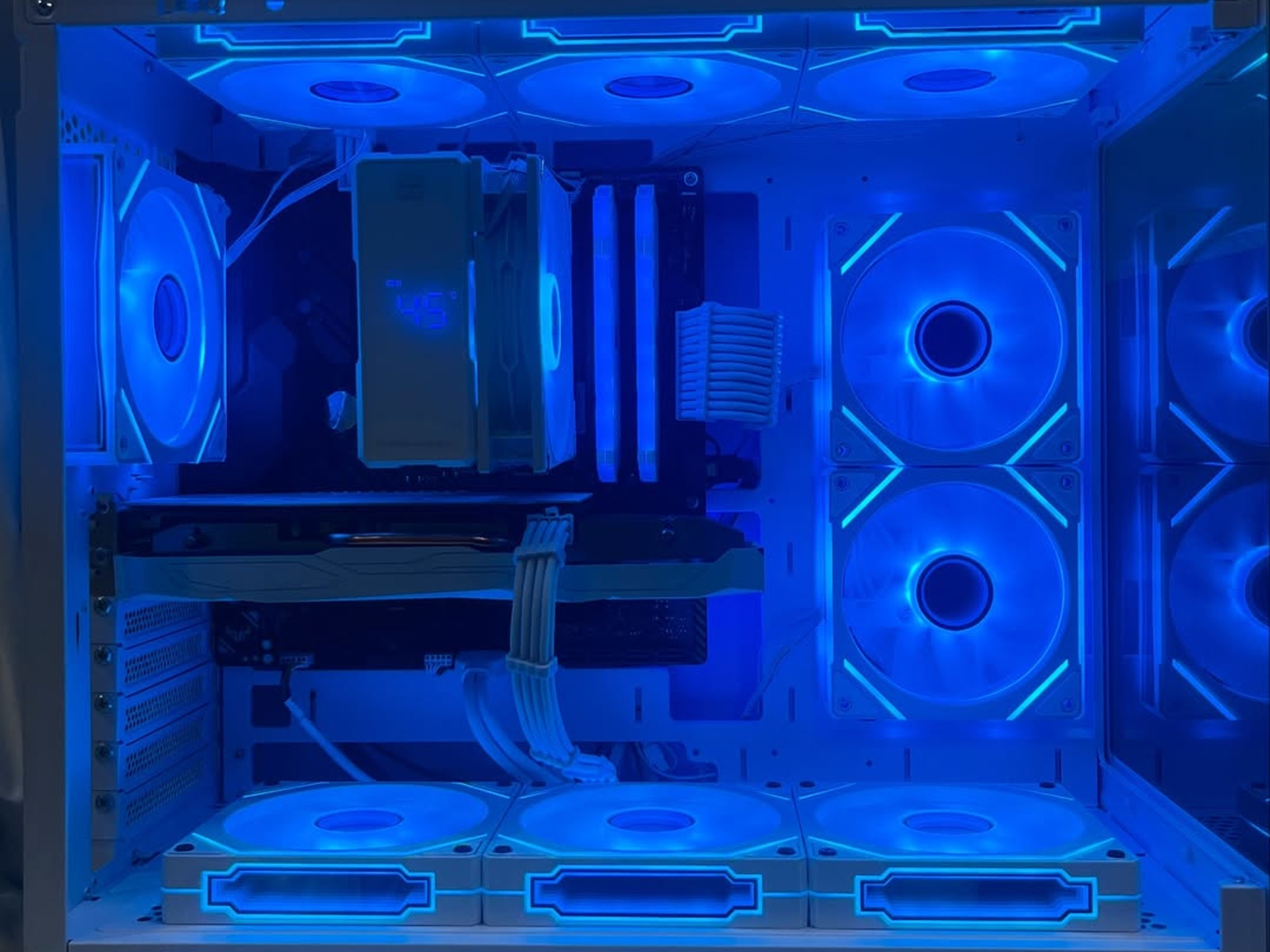 High Value Gaming pc | RX 6600 XT | R5 3600X | 32 GB RAM | 1 TB NVME