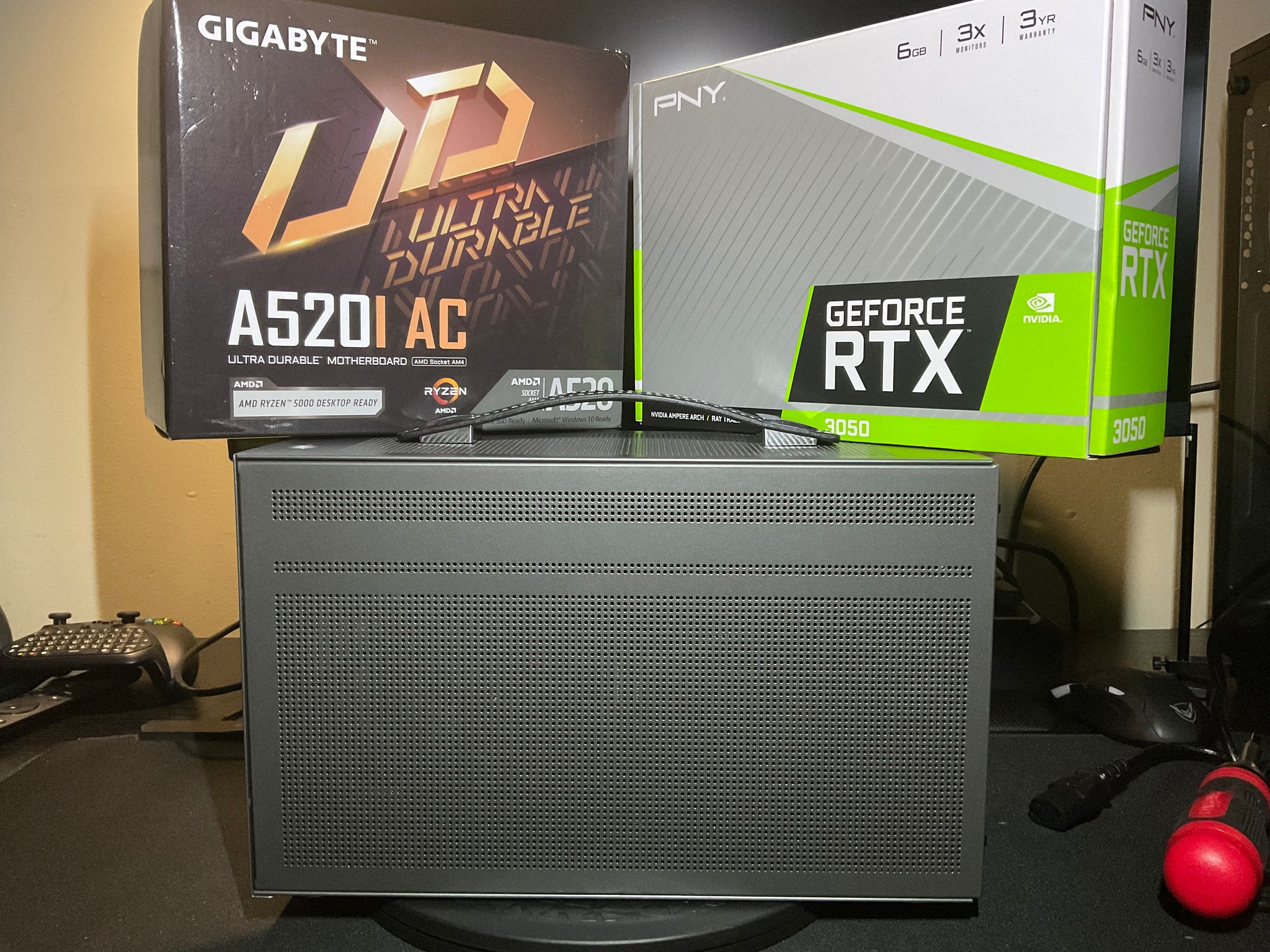 ITX Gaming PC (Ryzen 5 5600x | A520 Mini ITX | 600 W PSU - and all cables)