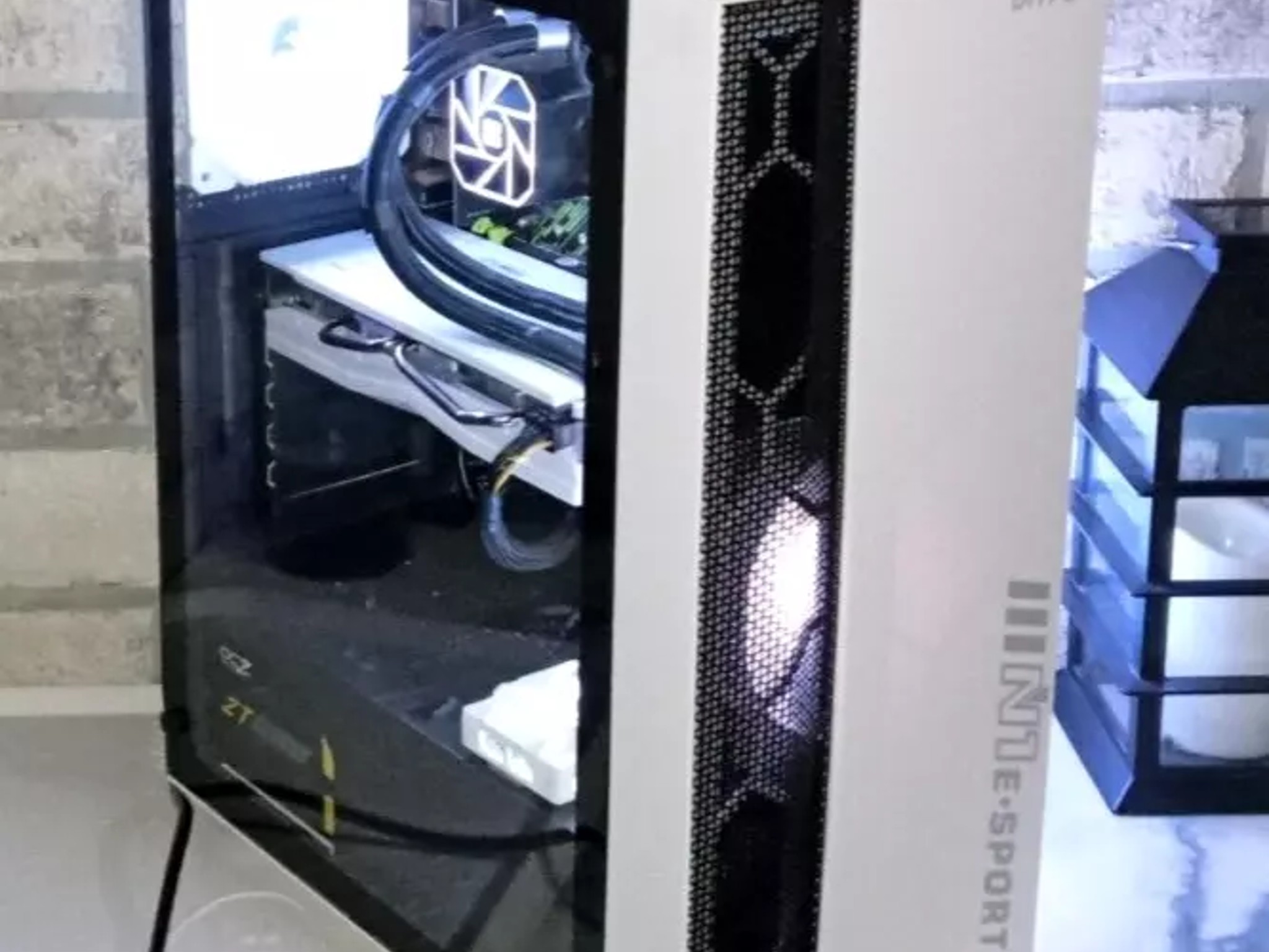BUDGET GAMING PC INTEL/XEON 2680 16GB DDR4 1TB HD RX 580 8G WIN10 PRO