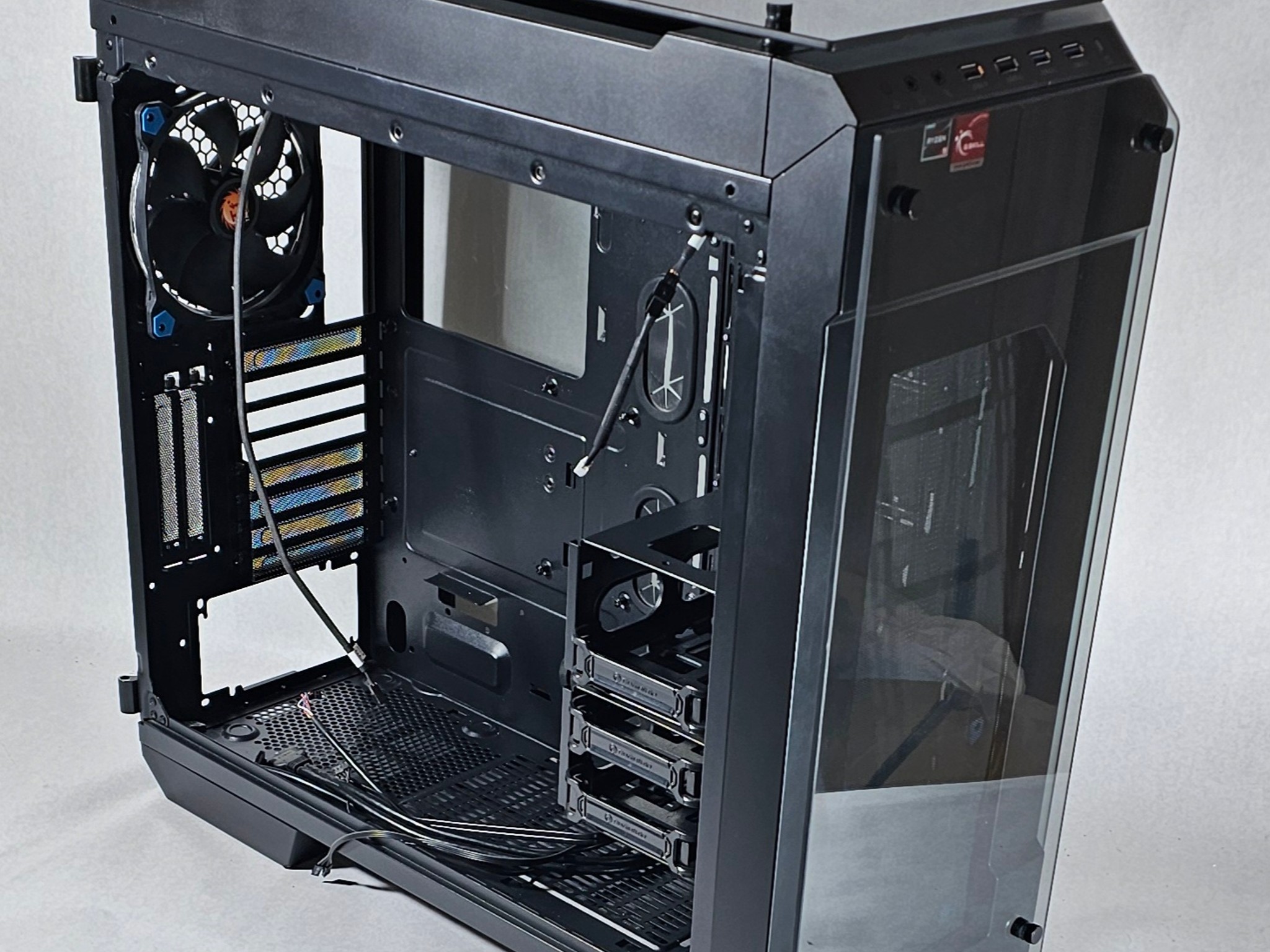 Thermaltake View 71 Tempered Glass Edition Full-Tower PC Case