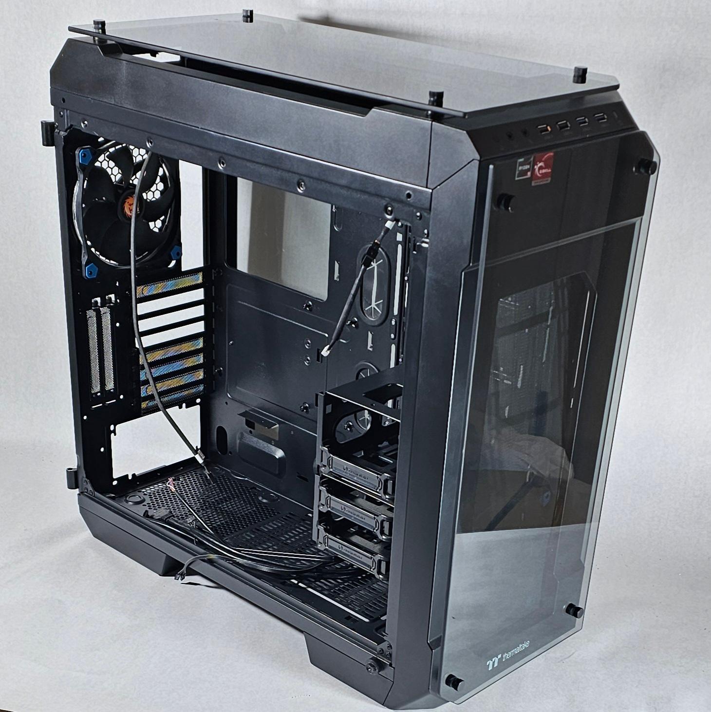 Thermaltake View 71 Tempered Glass Edition Full-Tower PC Case