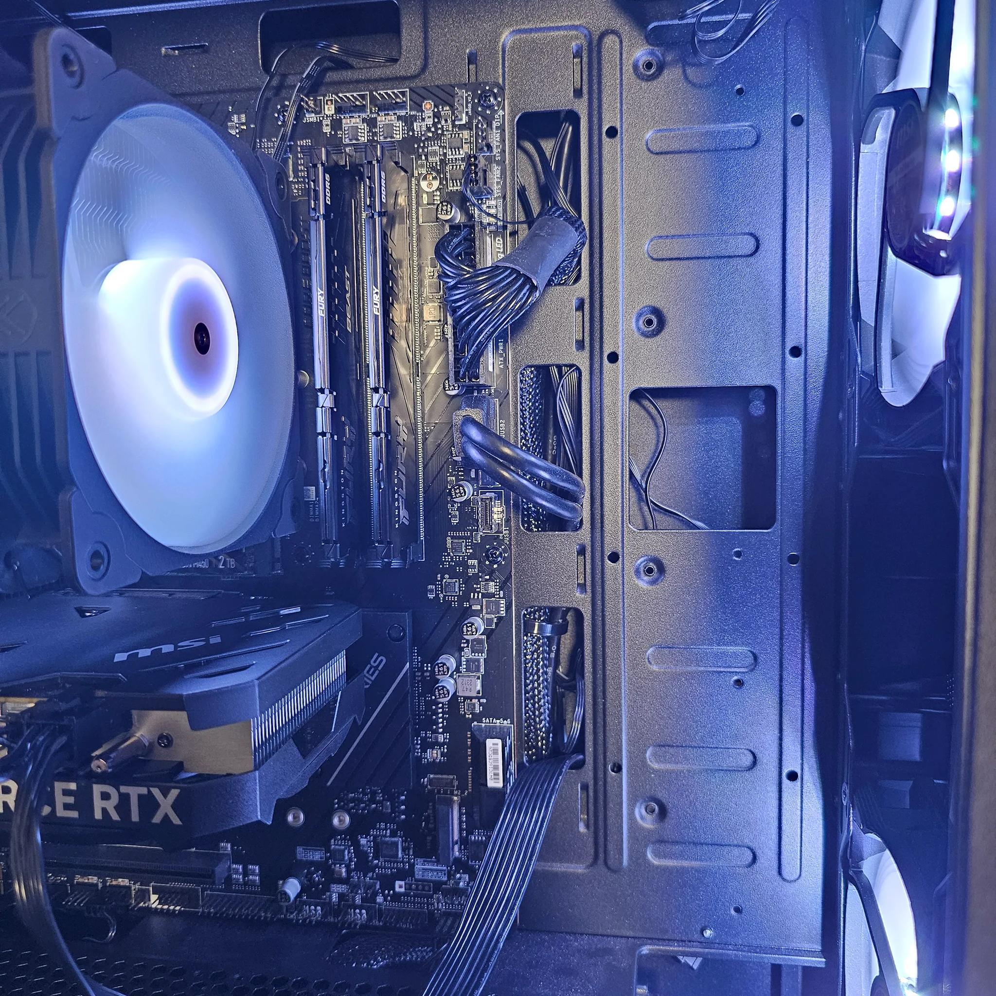 MID LEVEL HIGH PERFORMANCE GAMING PC