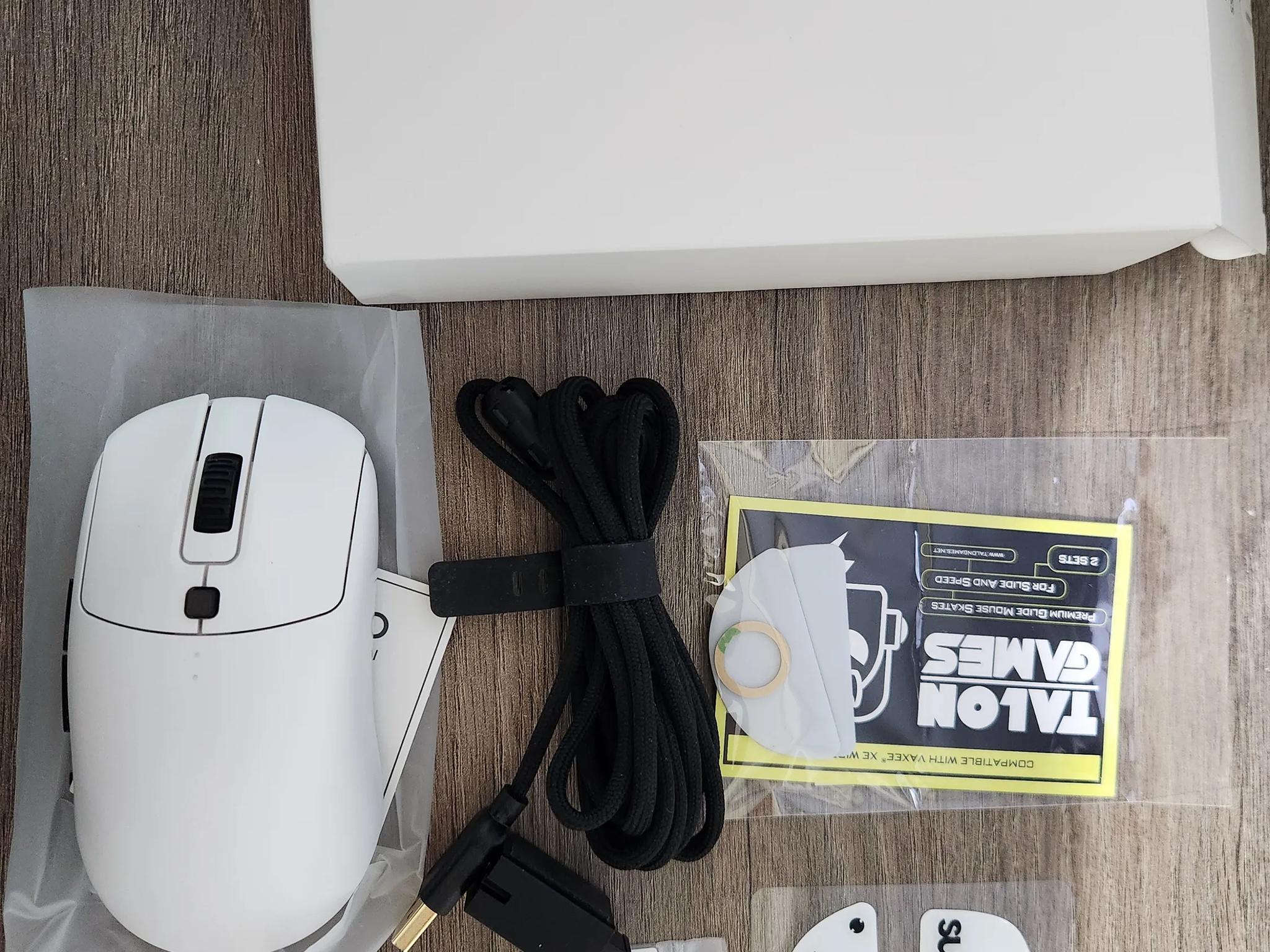 White VAXEE XE Wireless