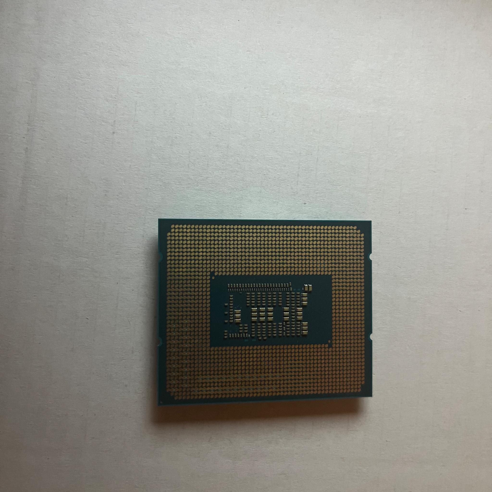Intel i5 12400f with 16 gb of T force ram