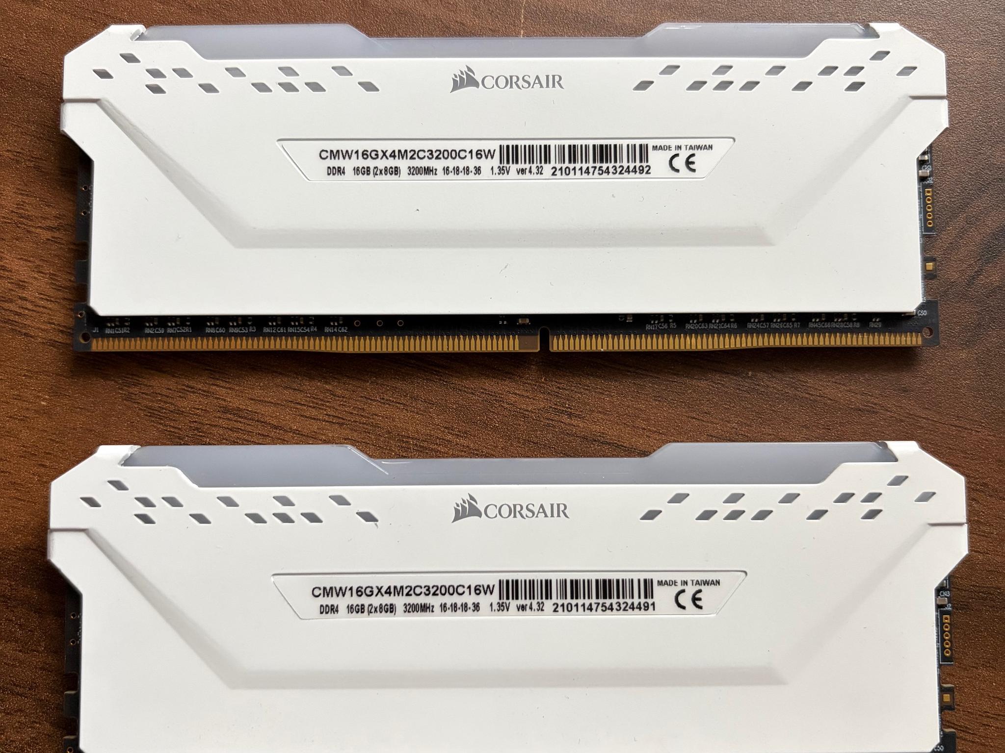 16GB (2 x 8GB) Corsair Vengeance RGB PRO DDR4