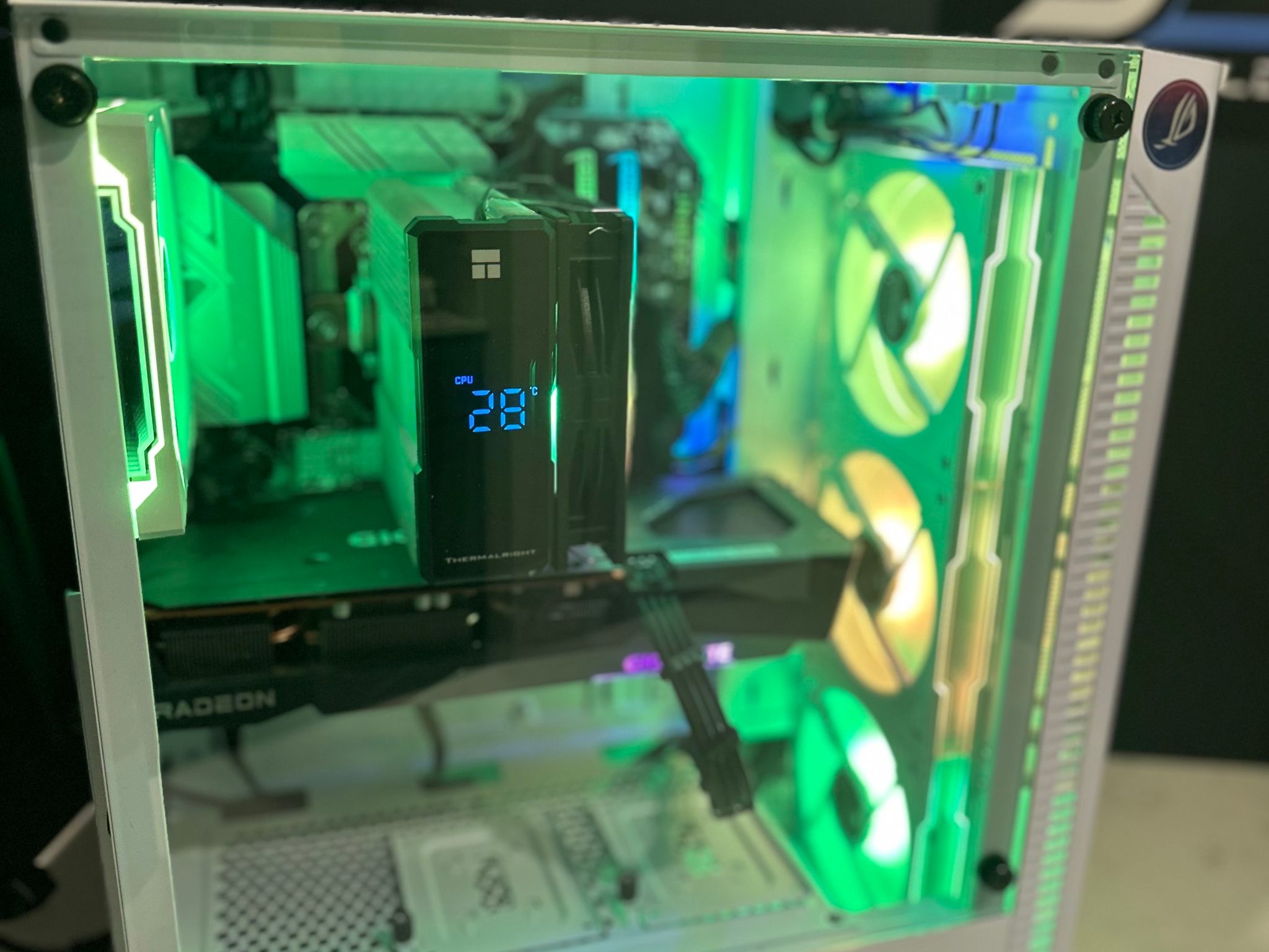 Intel Core i5-10500 - Radeon RX 7600 - Mid Tower Gaming PC White - 512GB M.2, 3TB SATA