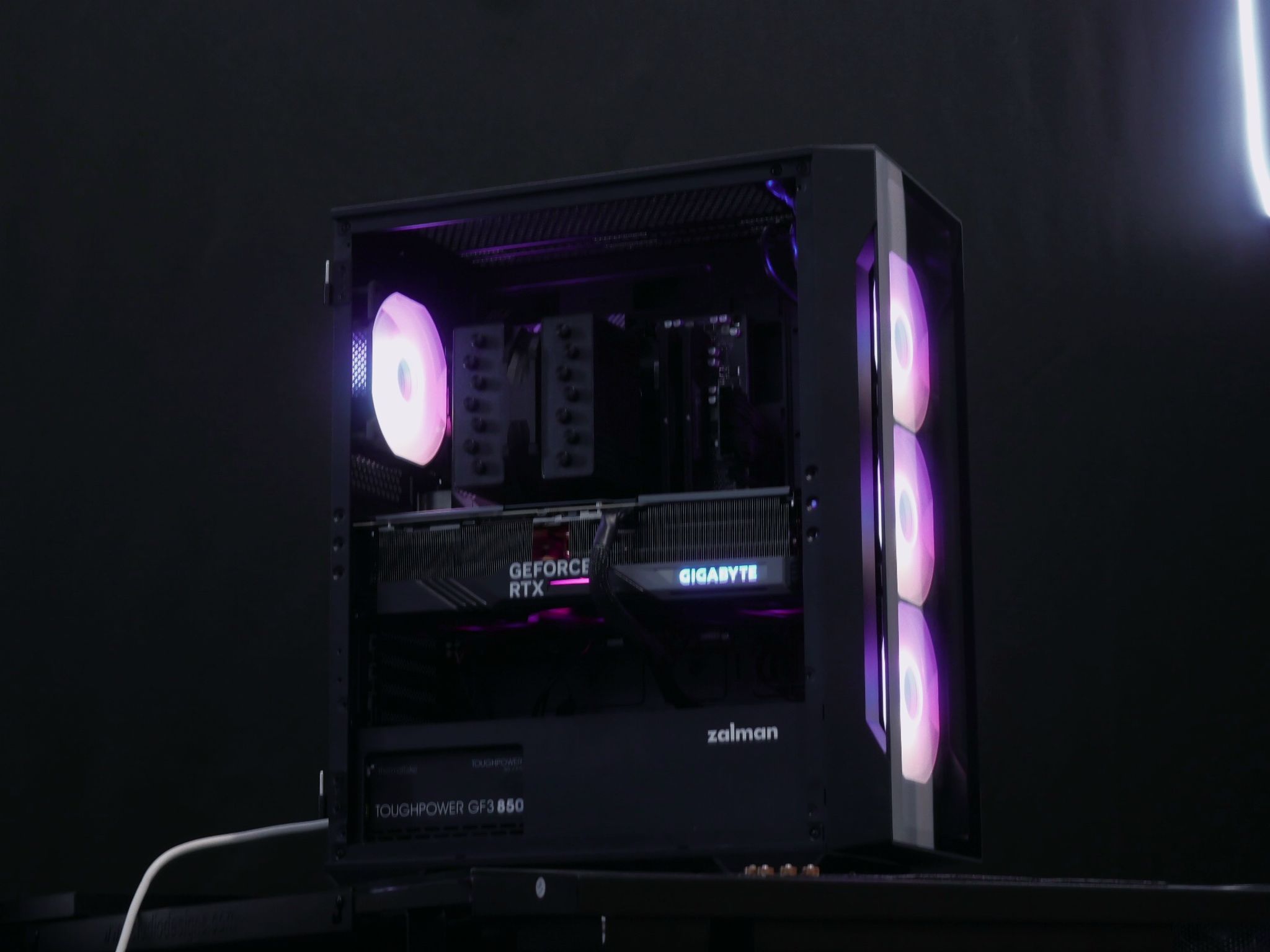 RTX 4090/ R9 7950X3D Gaming PC Computer