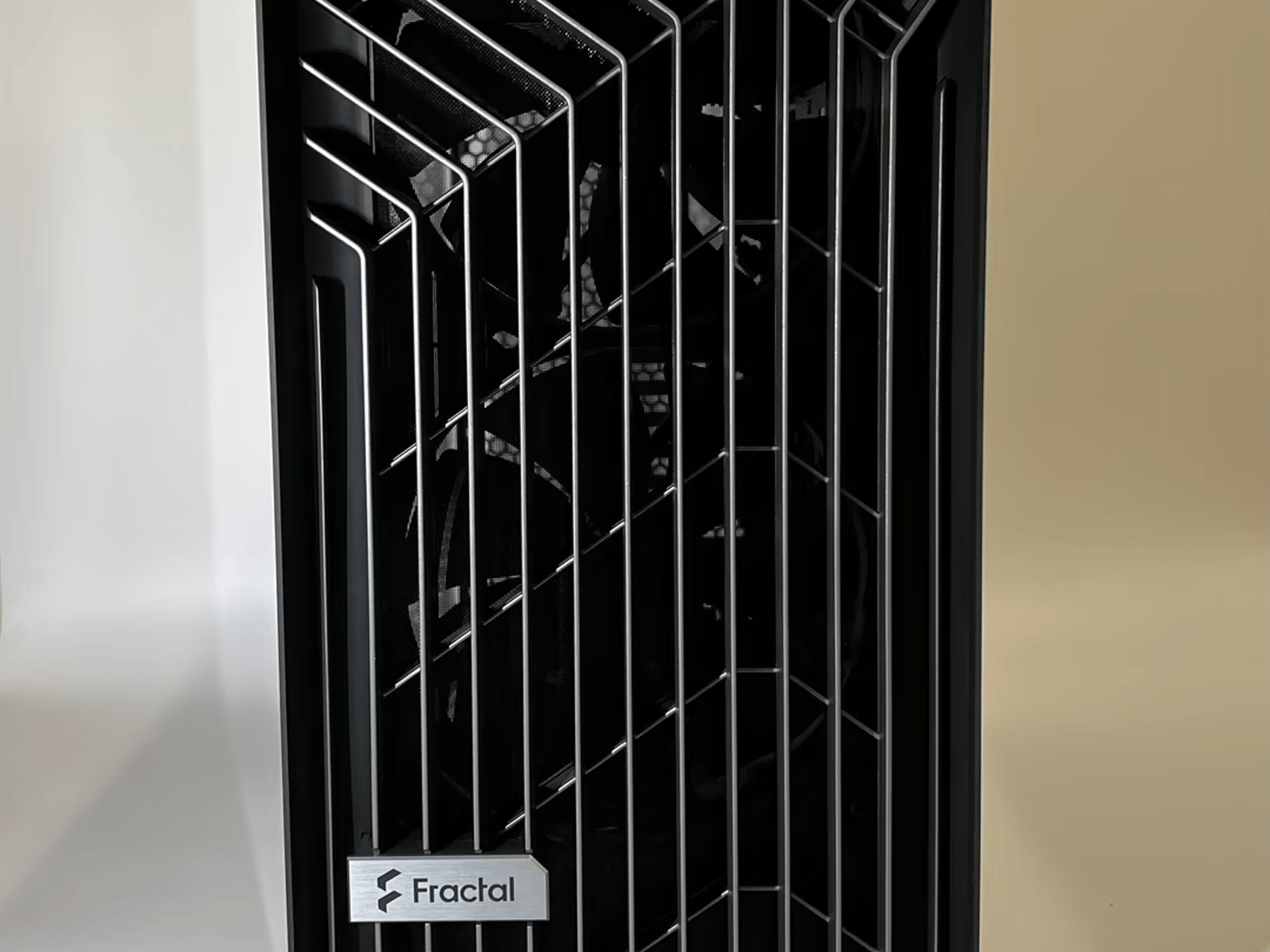 Fractal Design Torrent Black E-ATX Dark Tempered Glass Window High-Airflow Mid Tower Computer Case