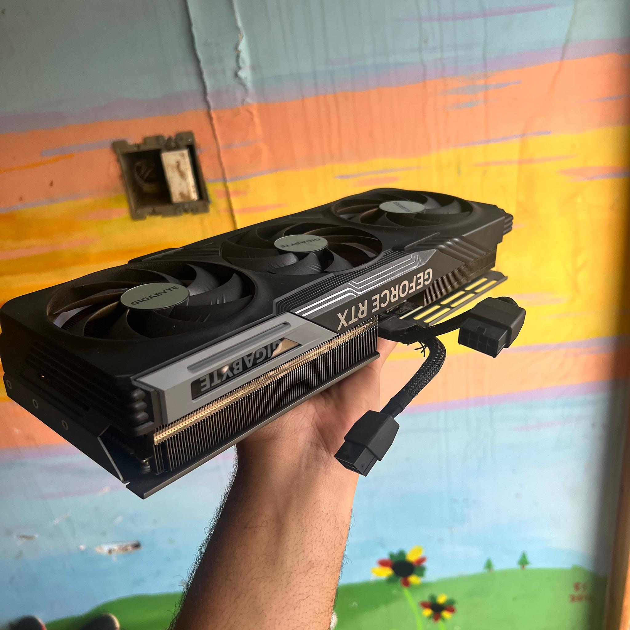 GIGABYTE GAMING OC 12gb 4070 Ti