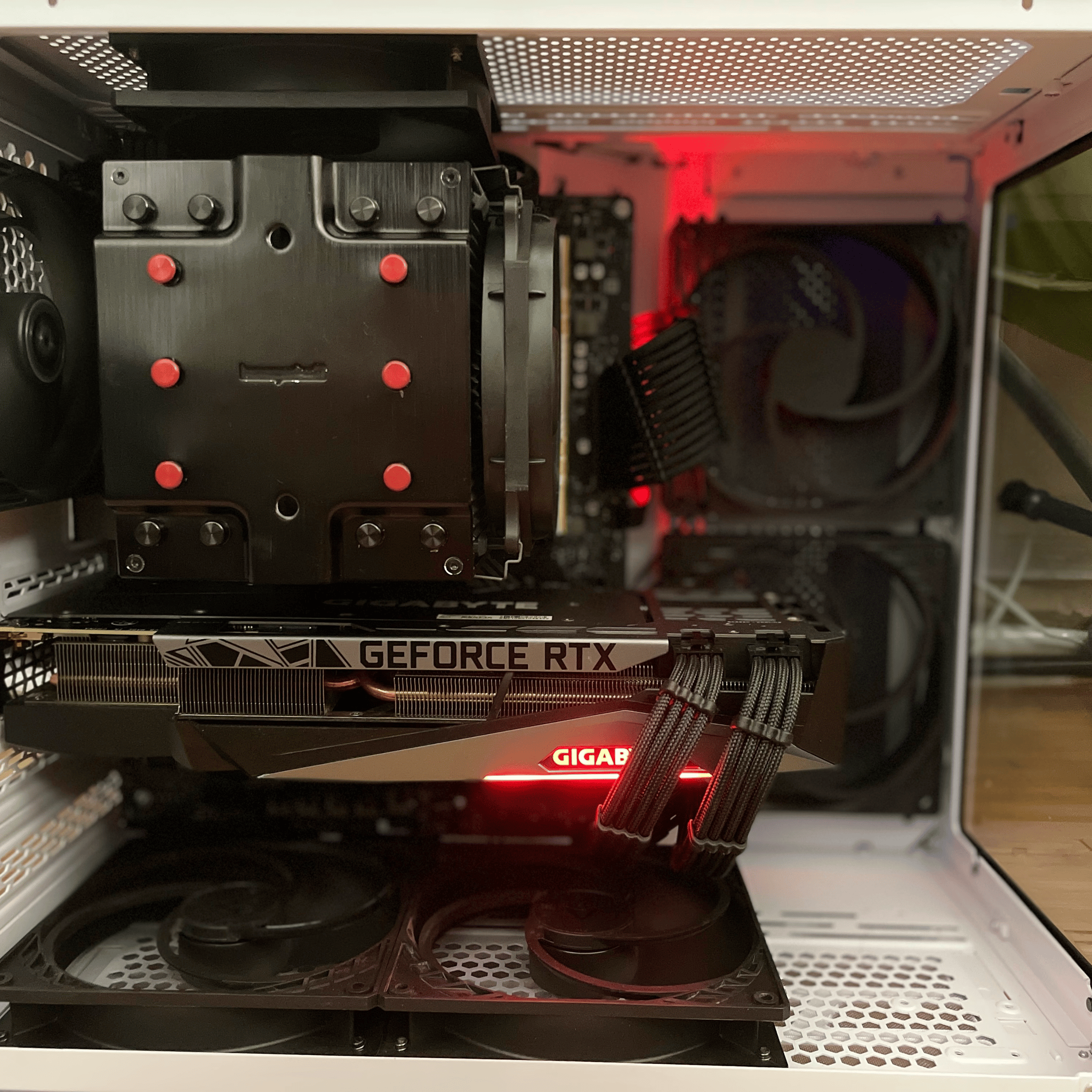 Ultra quite custom PC (R5 3600 + RTX 3080)